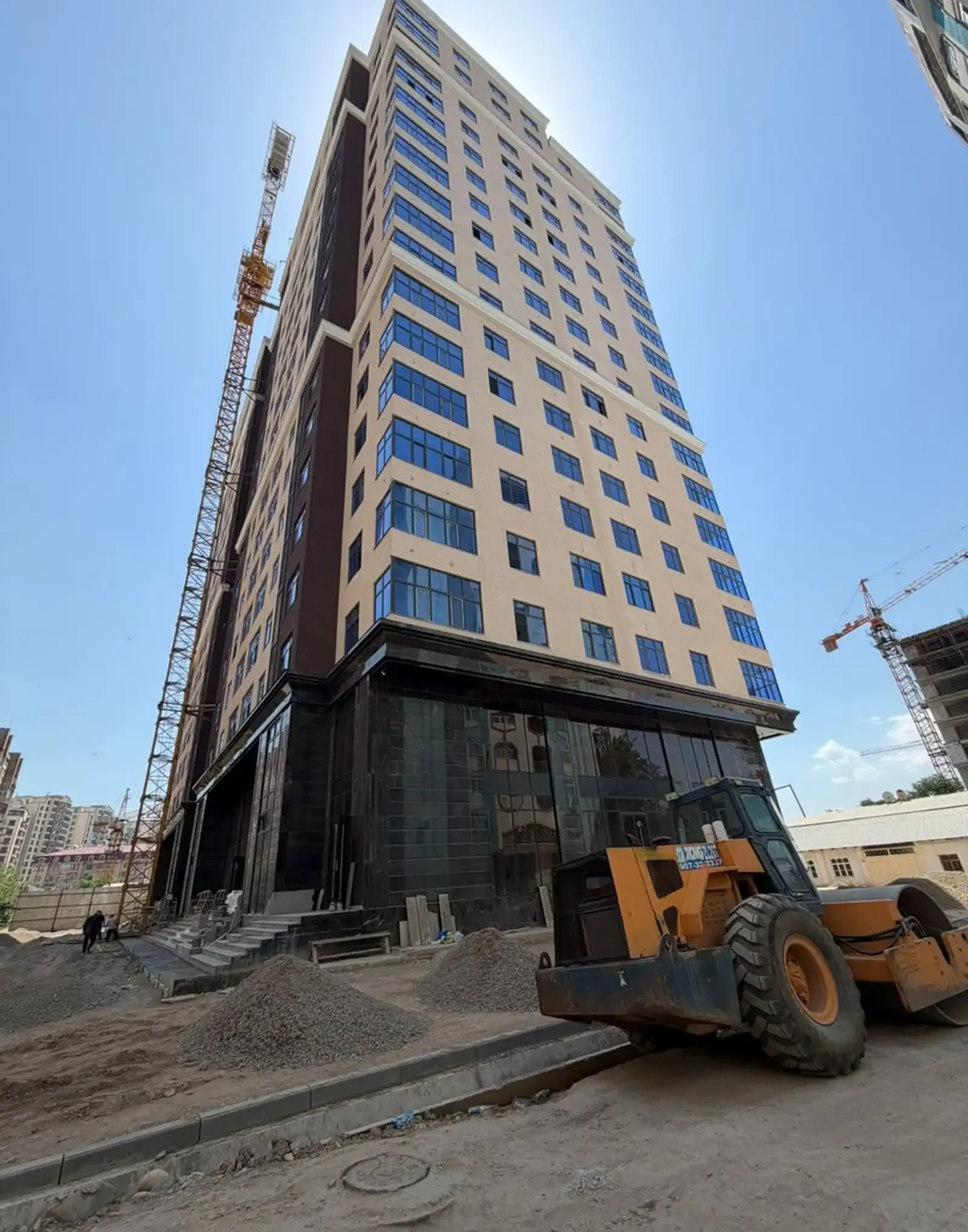 2-комн. квартира, 14 этаж, 76 м², Шохмансур