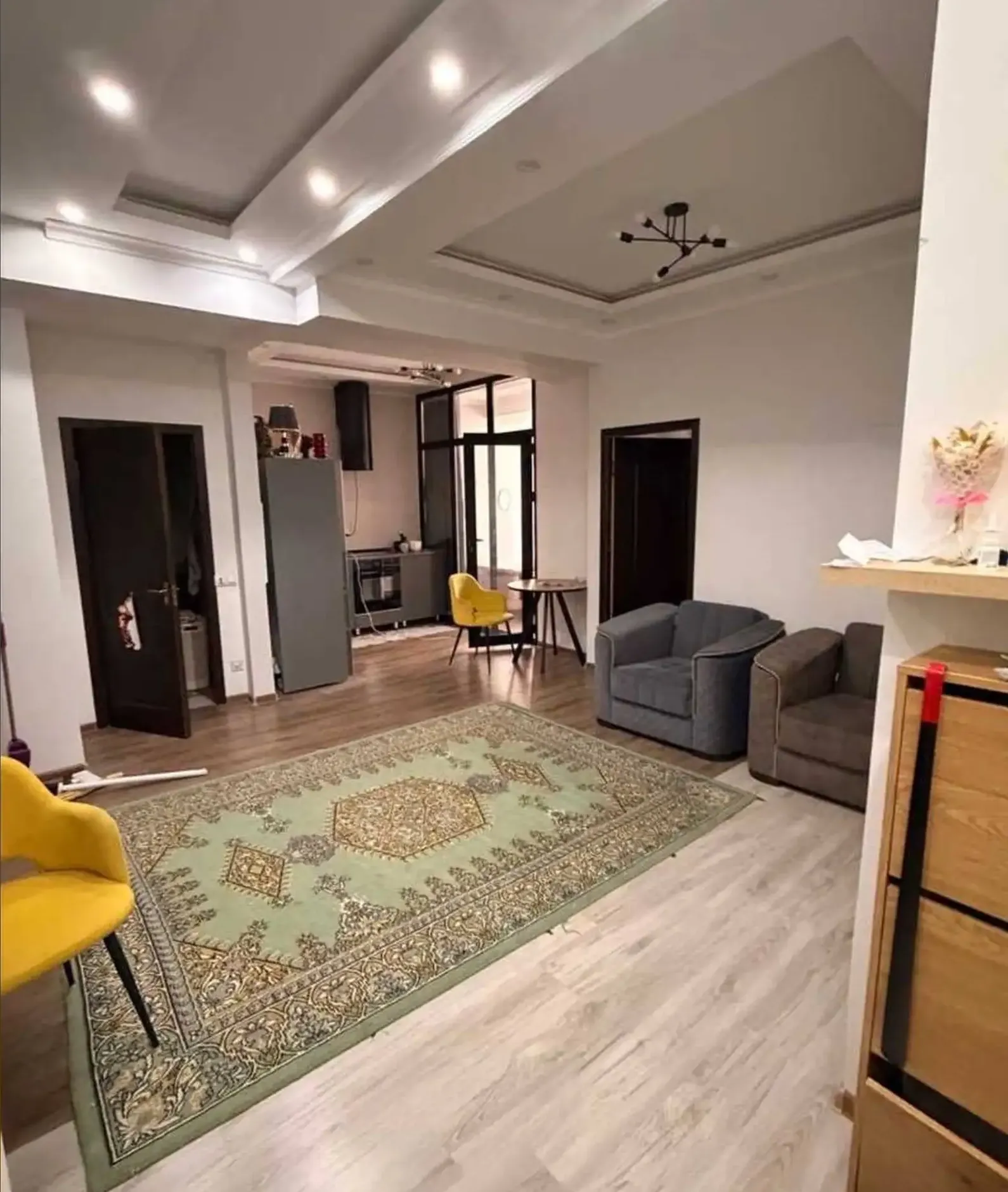 2-комн. квартира, 12 этаж, 56 м², Шохмансур
