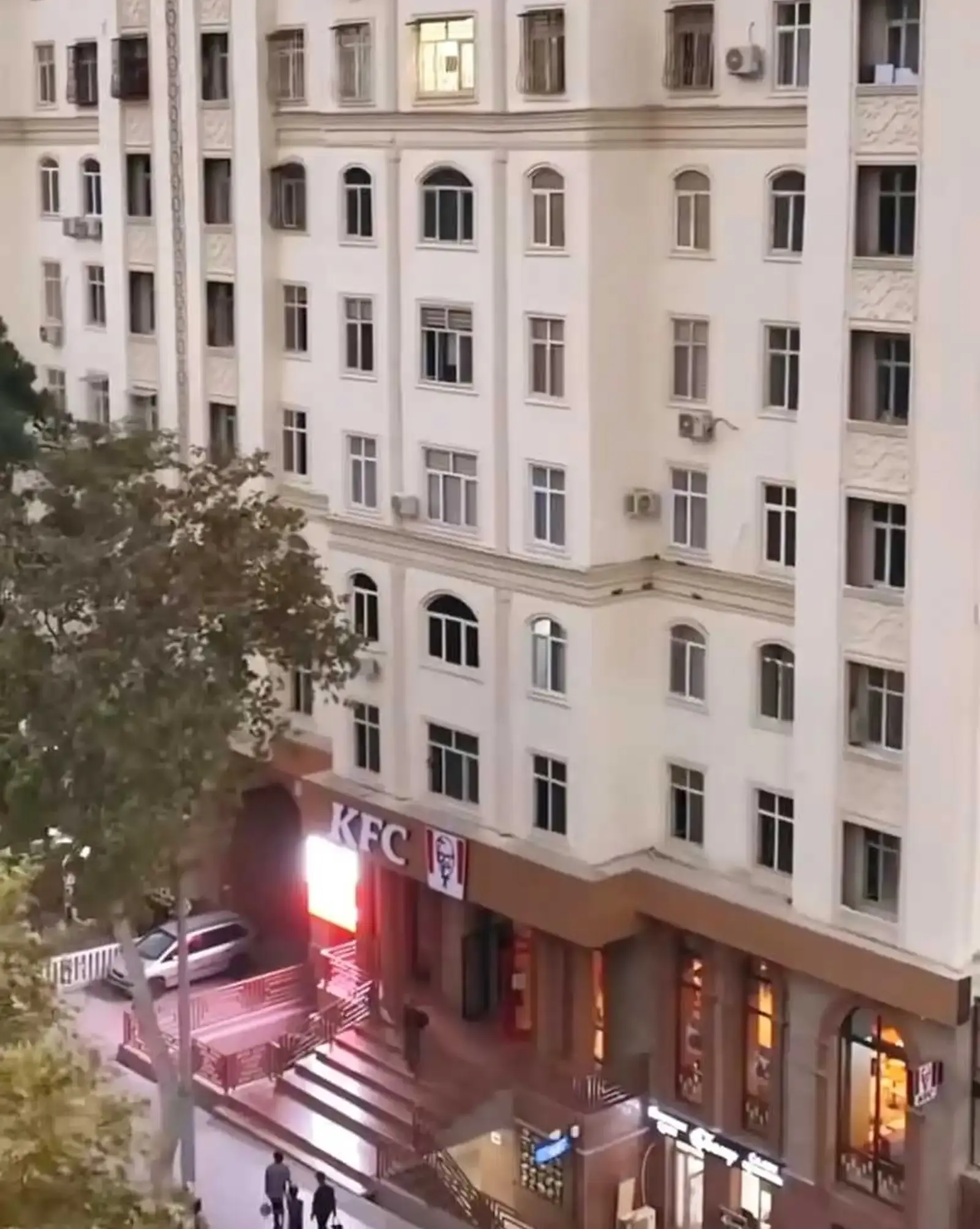 2-комн. квартира, 2 этаж, 60м², Исмоили Сомони, хиёбони Рудакӣ