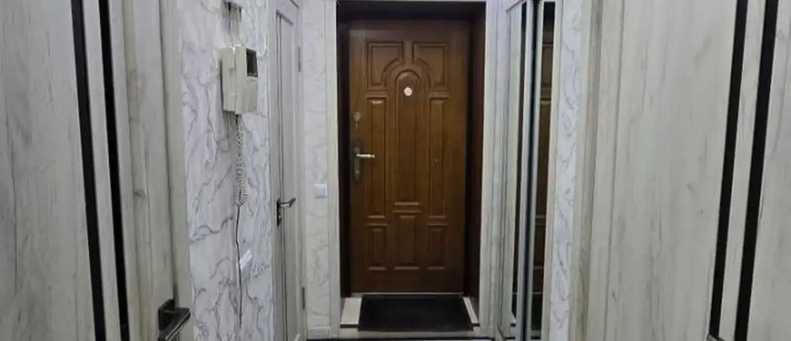 3-комн. квартира, 1 этаж, 70 м², 82 мкр