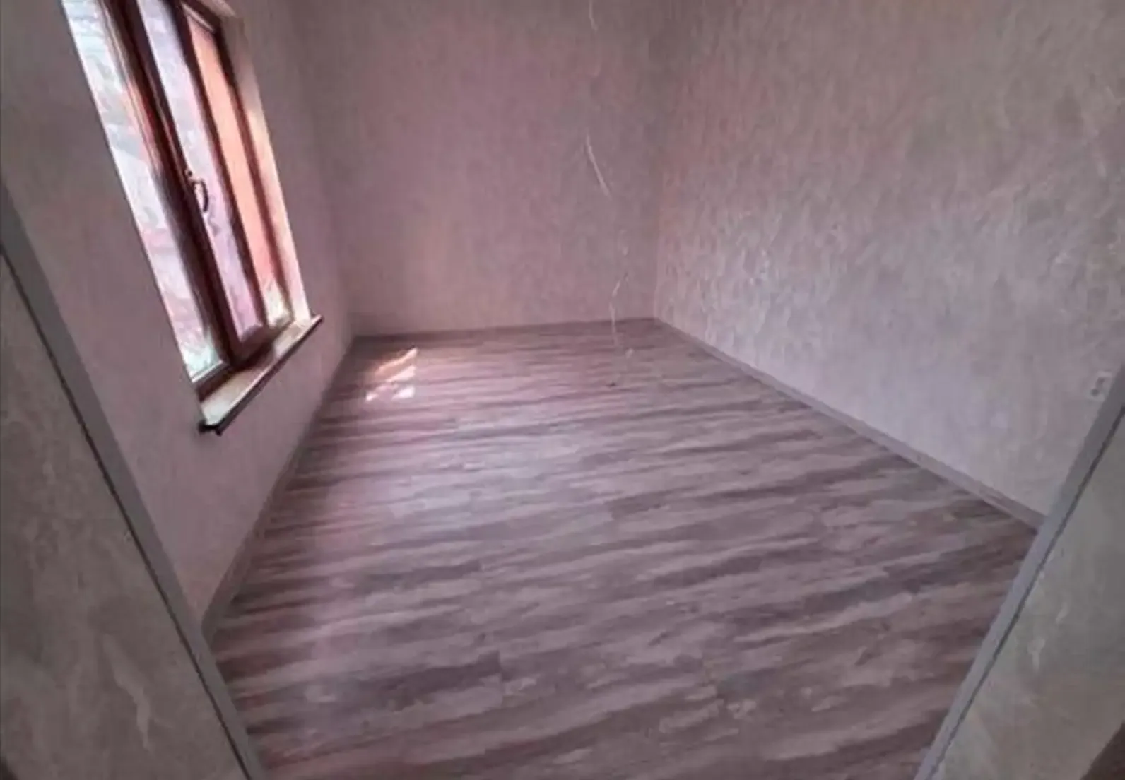 3-комн. квартира, Цокольный этаж, 66м², Шохмансур