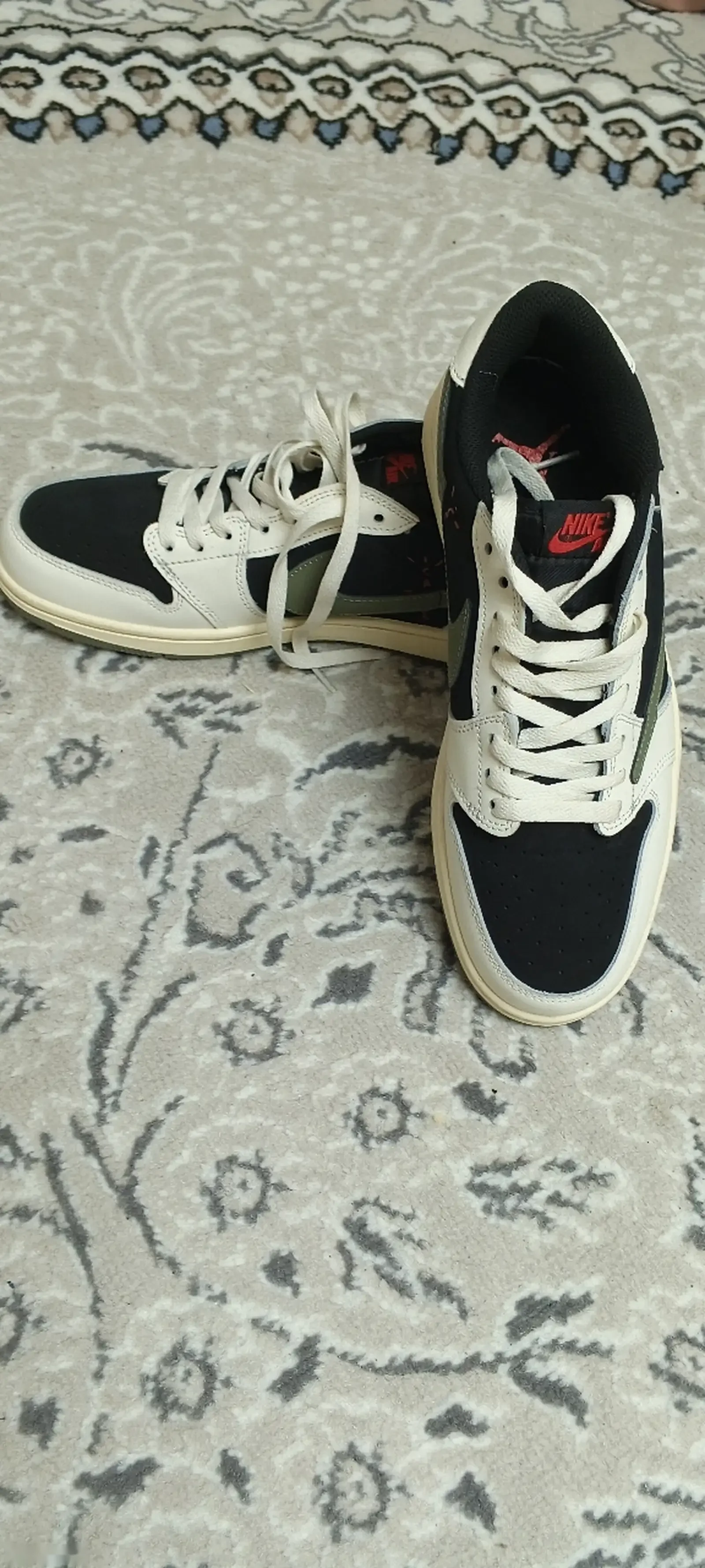 Кроссовки Nike