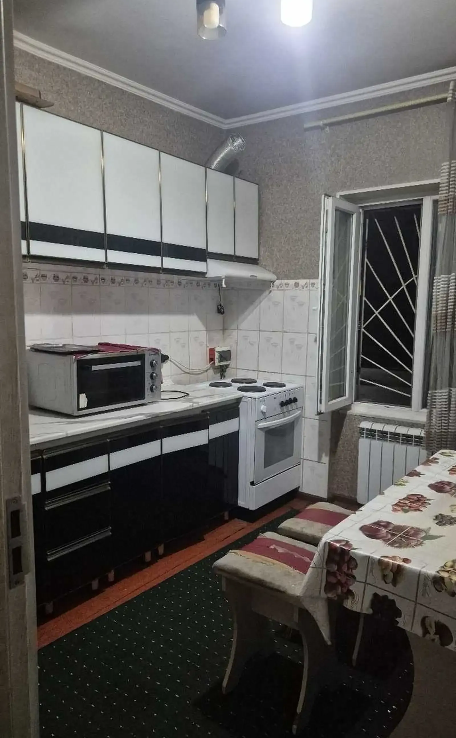 2-комн. квартира, 1 этаж, 55м², Фирдавси