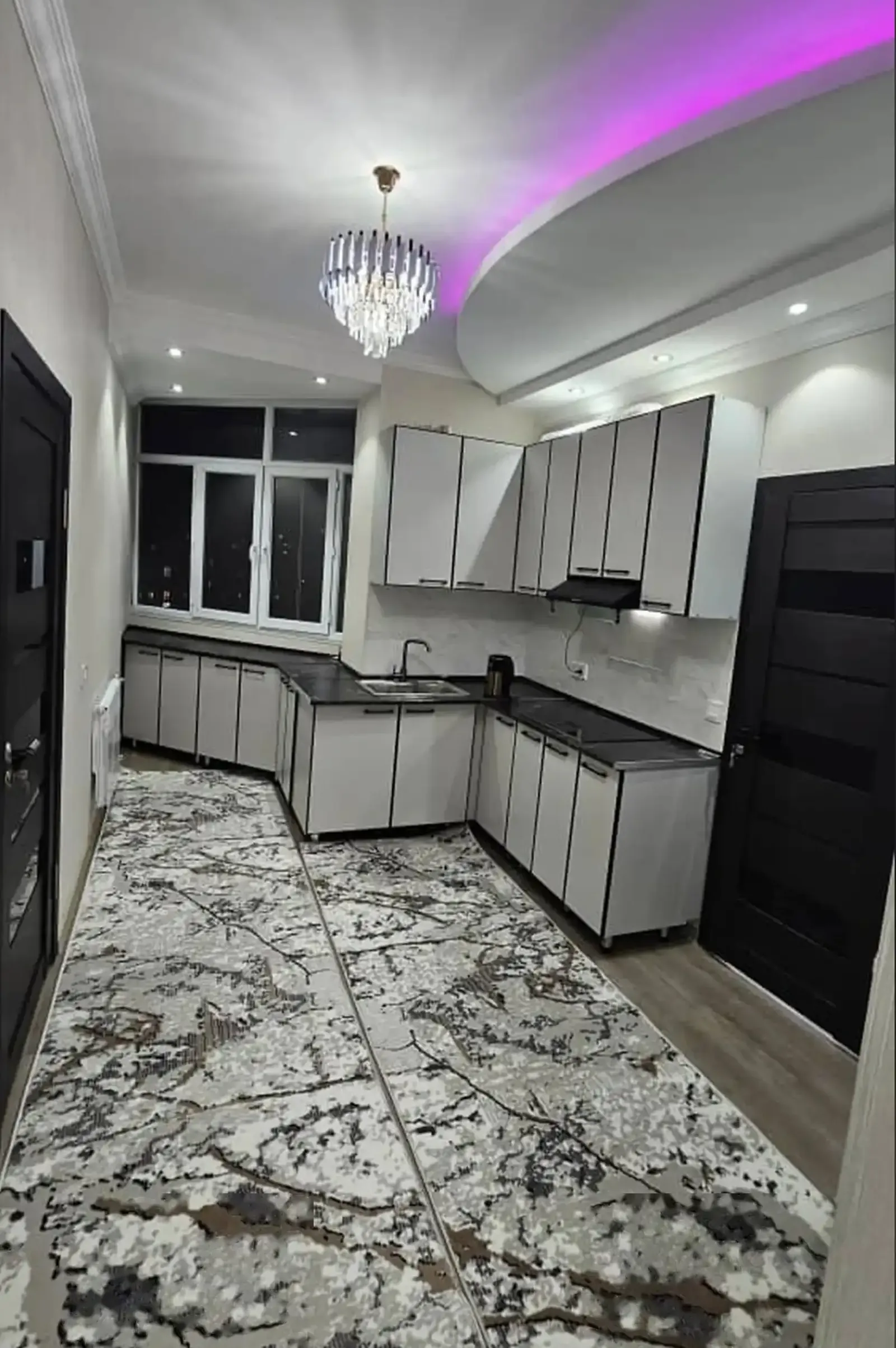 2-комн. квартира, 13 этаж, 52м², сино