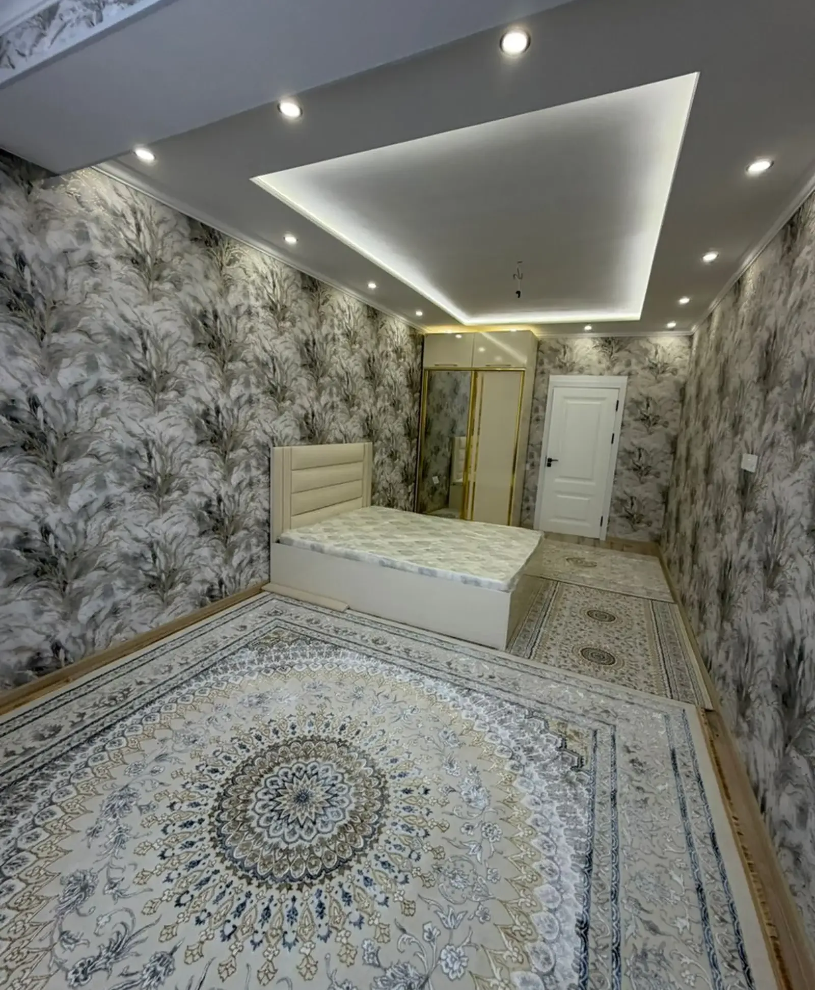2-комн. квартира, 14 этаж, 76 м², Шохмансур