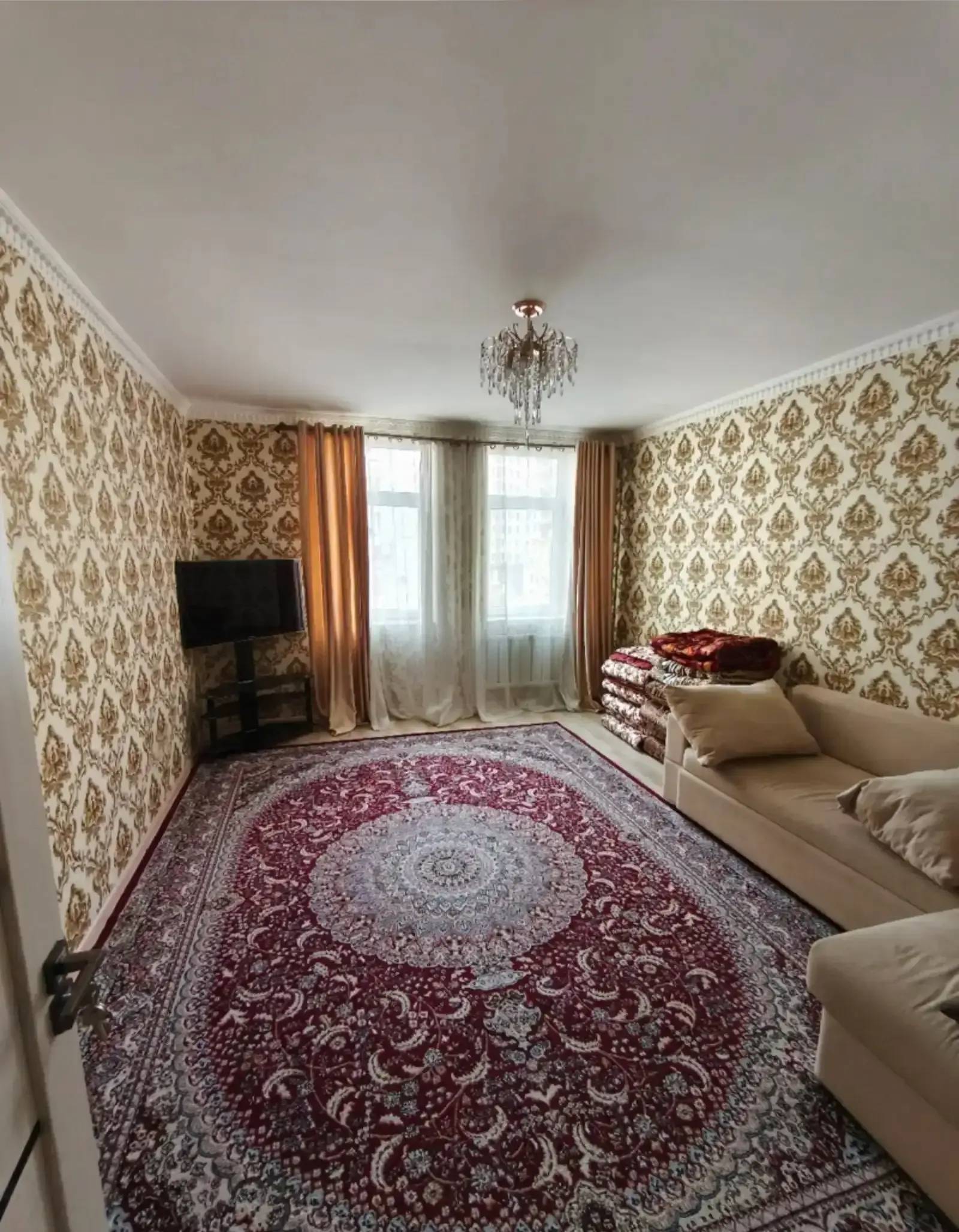 2-комн. квартира, 5 этаж, 60м², 92 мкр, Волна