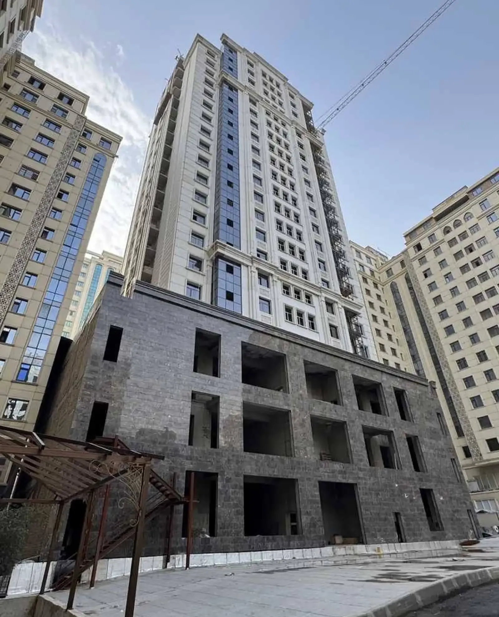 4-комн. квартира, 19 этаж, 141 м², И Сомони