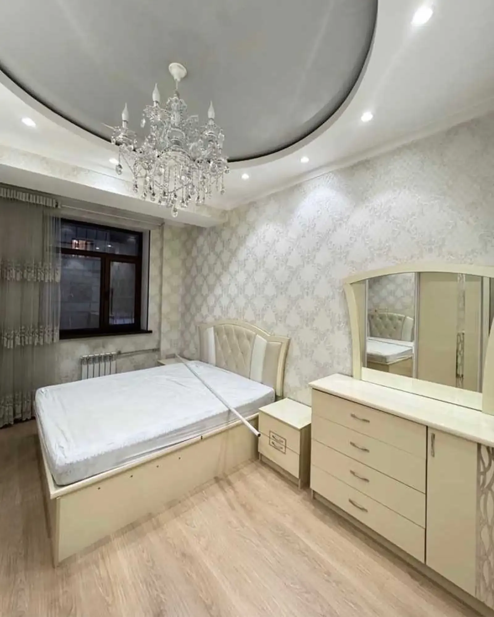 3-комн. квартира, 2 этаж, 100м², Сино