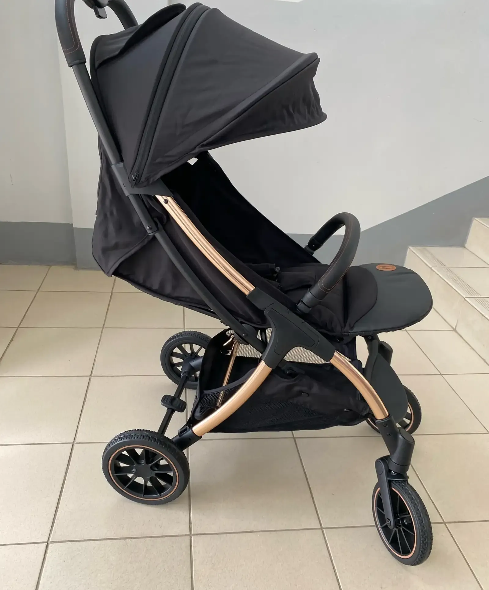 Прогулочная коляска Ining baby