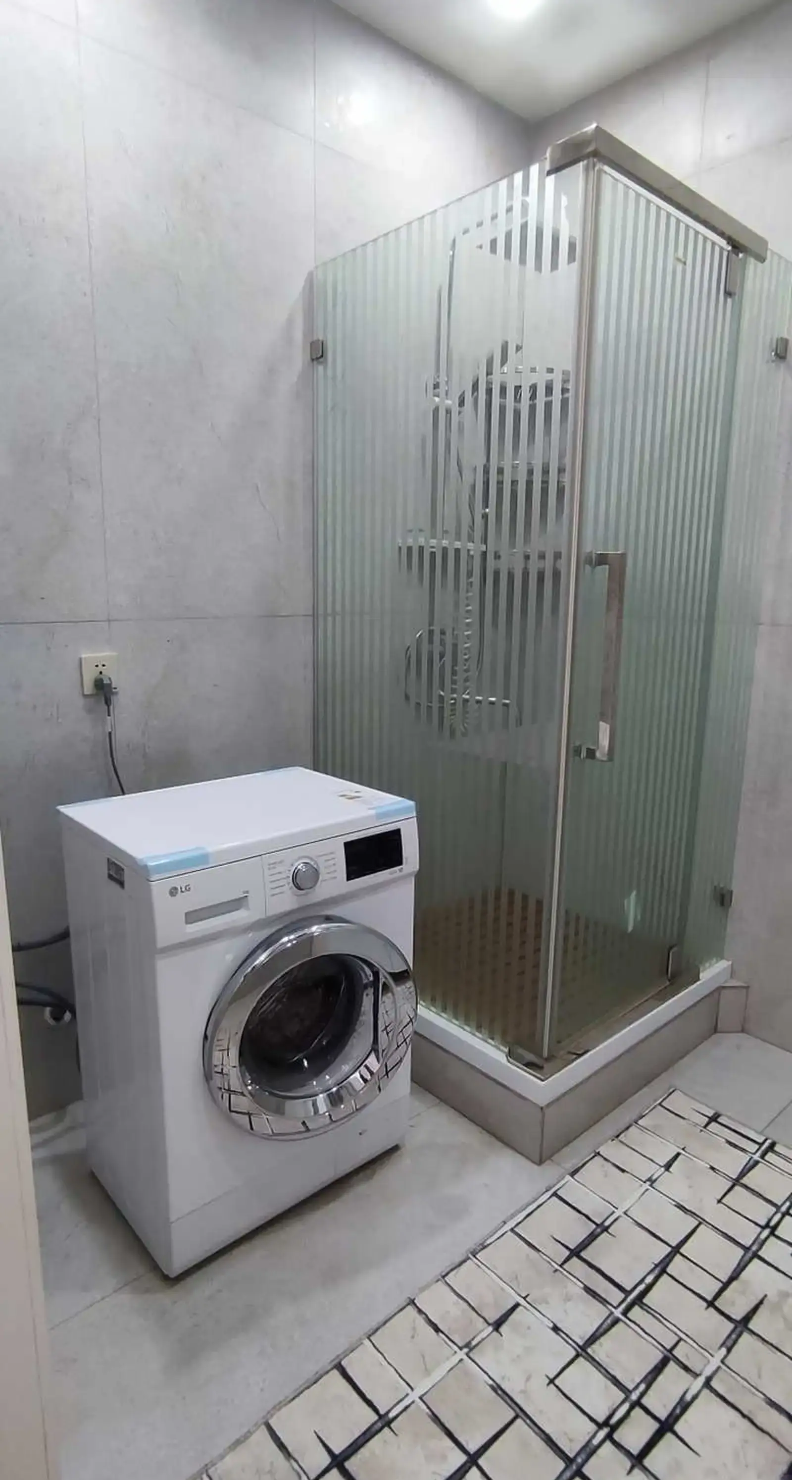 2-комн. квартира, 9 этаж, 100м², И. Сомони