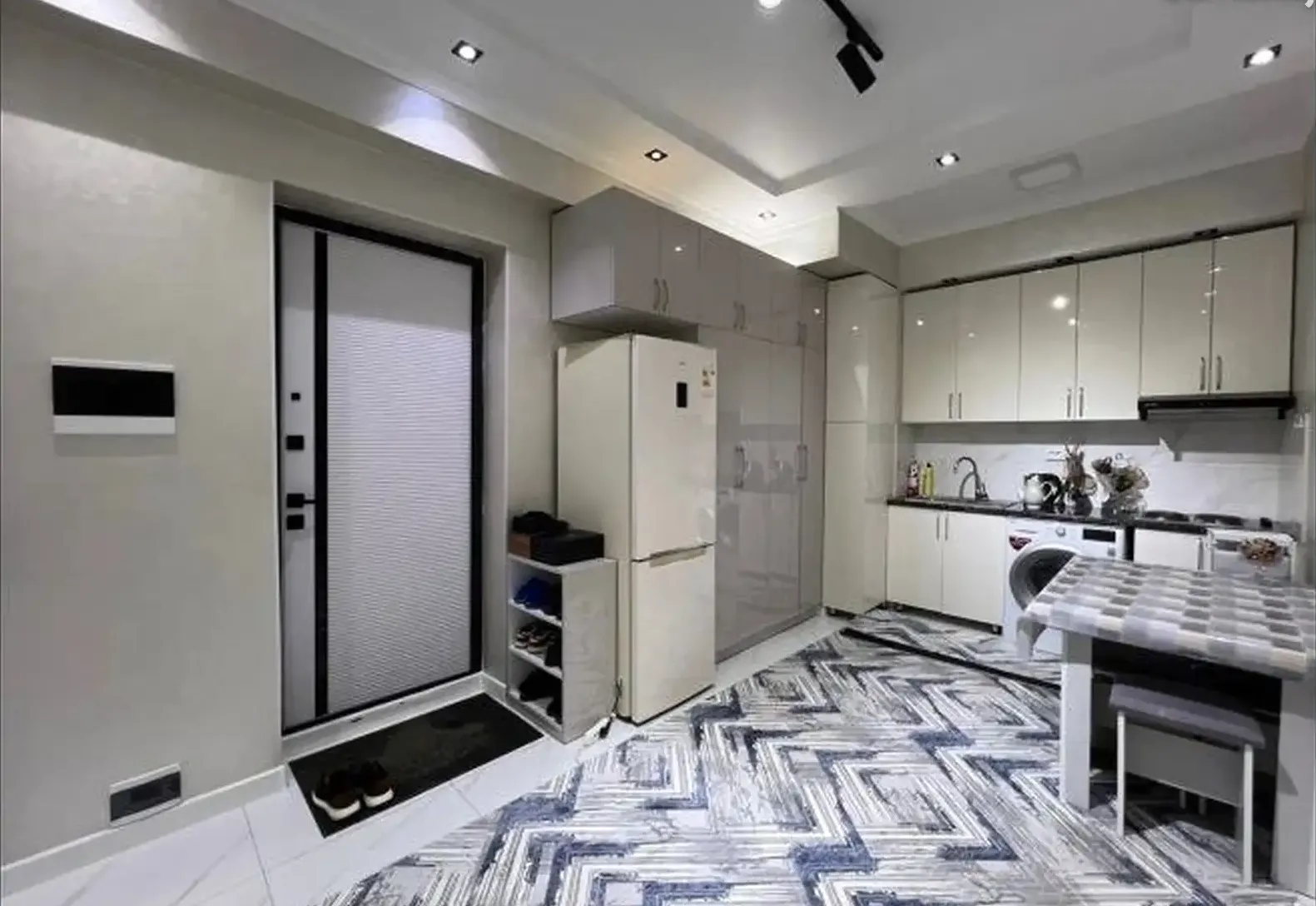 2-комн. квартира, 11 этаж, 54 м², Шохмансур