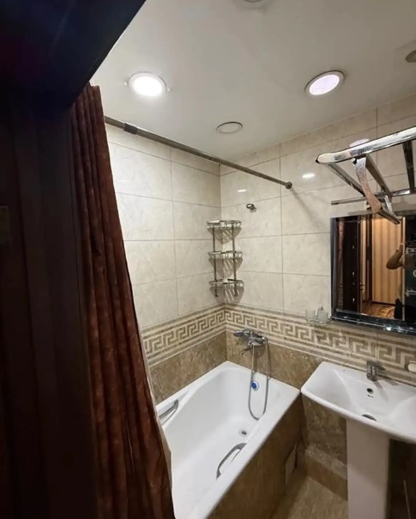 4-комн. квартира, 1 этаж, 80м², Сино Испечак 2 М14