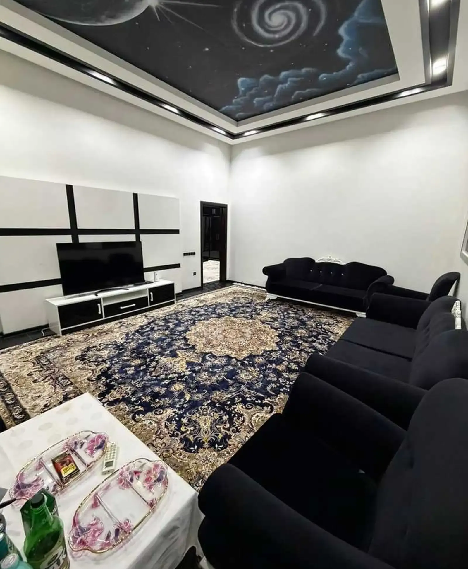 3-комн. квартира, 1 этаж, 155м², Сафо