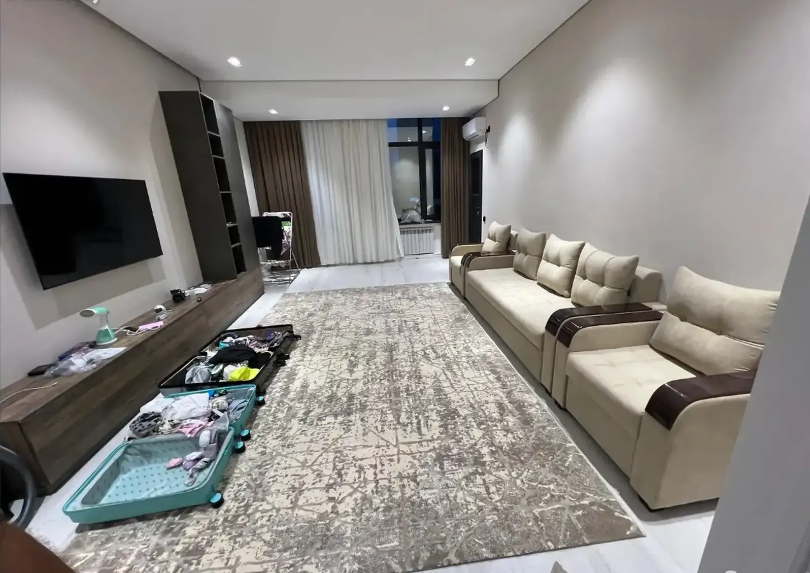 2-комн. квартира, 3 этаж, 88м², и.Сомони цум