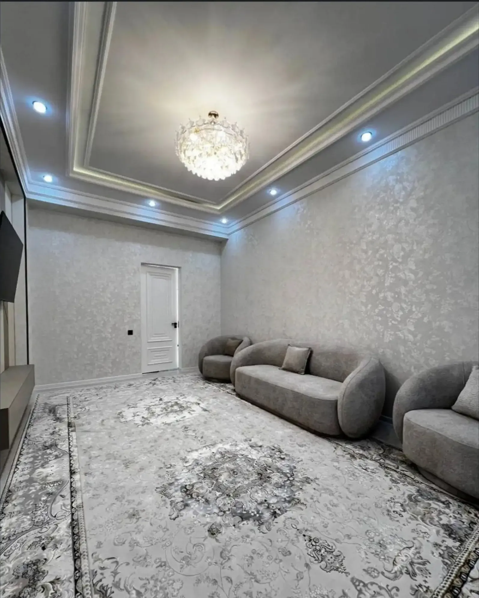 3-комн. квартира, 2 этаж, 104 м², Исмоили Сомони, Славянский университет, с зади айти Парк