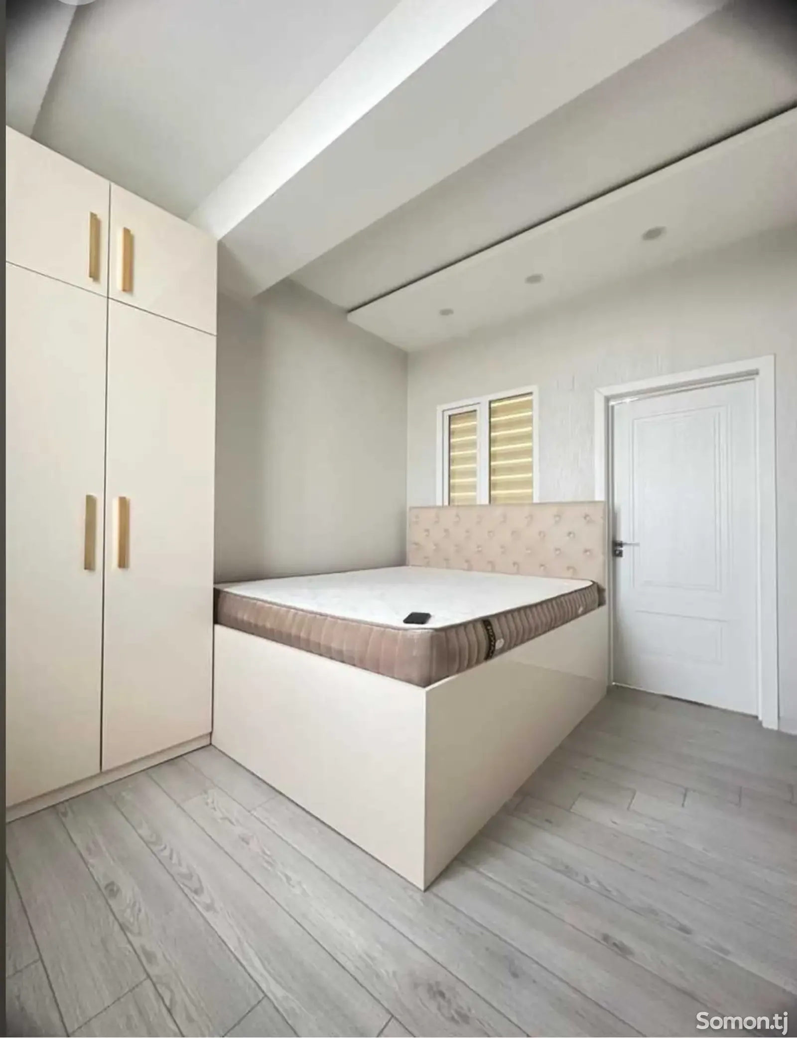 3-к квартира, 9 этаж, 80 м², Аэропорт