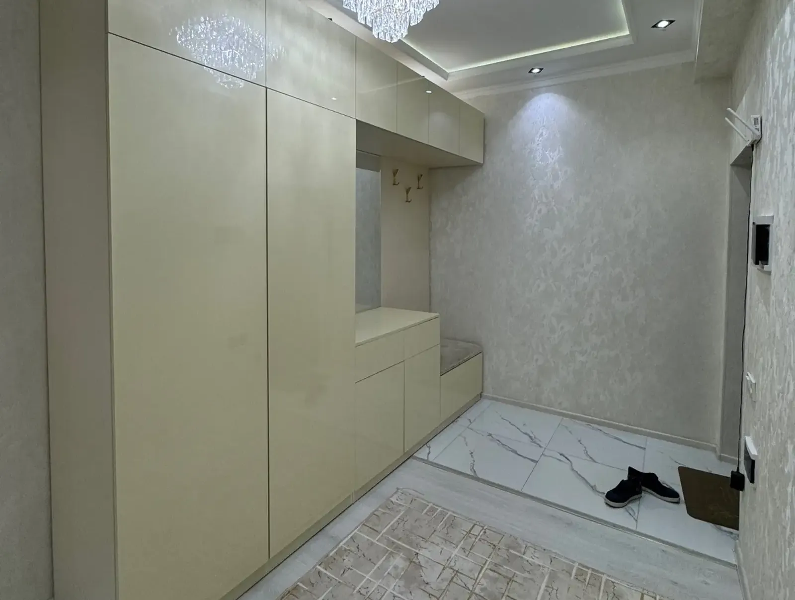 3-комн. квартира, 14 этаж, 106 м², эстакада 82мкр