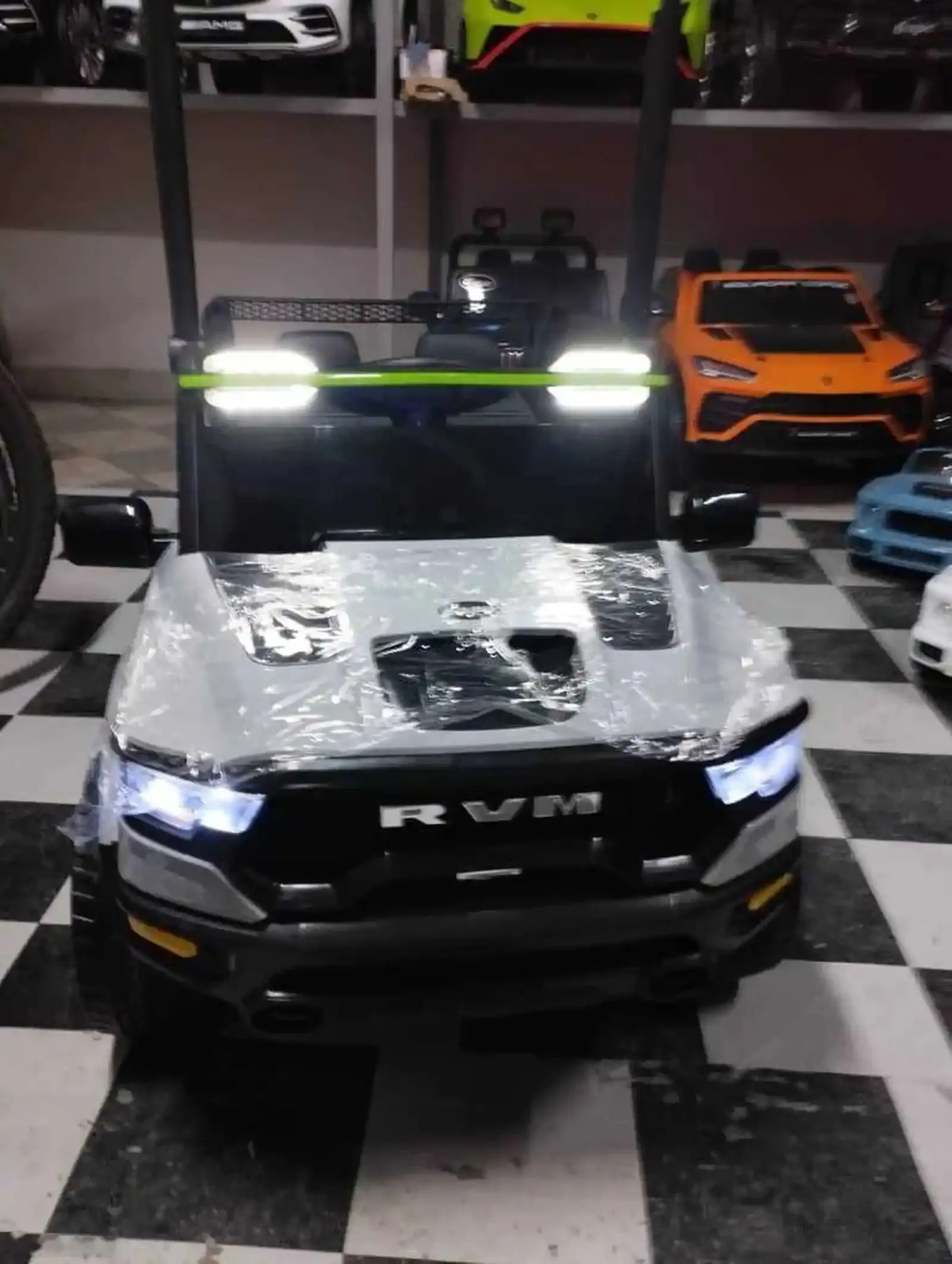 Детский электромобиль