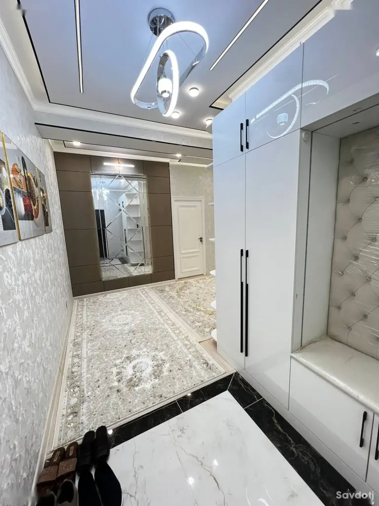 3-комн. квартира, 2 этаж, 82 м², сино