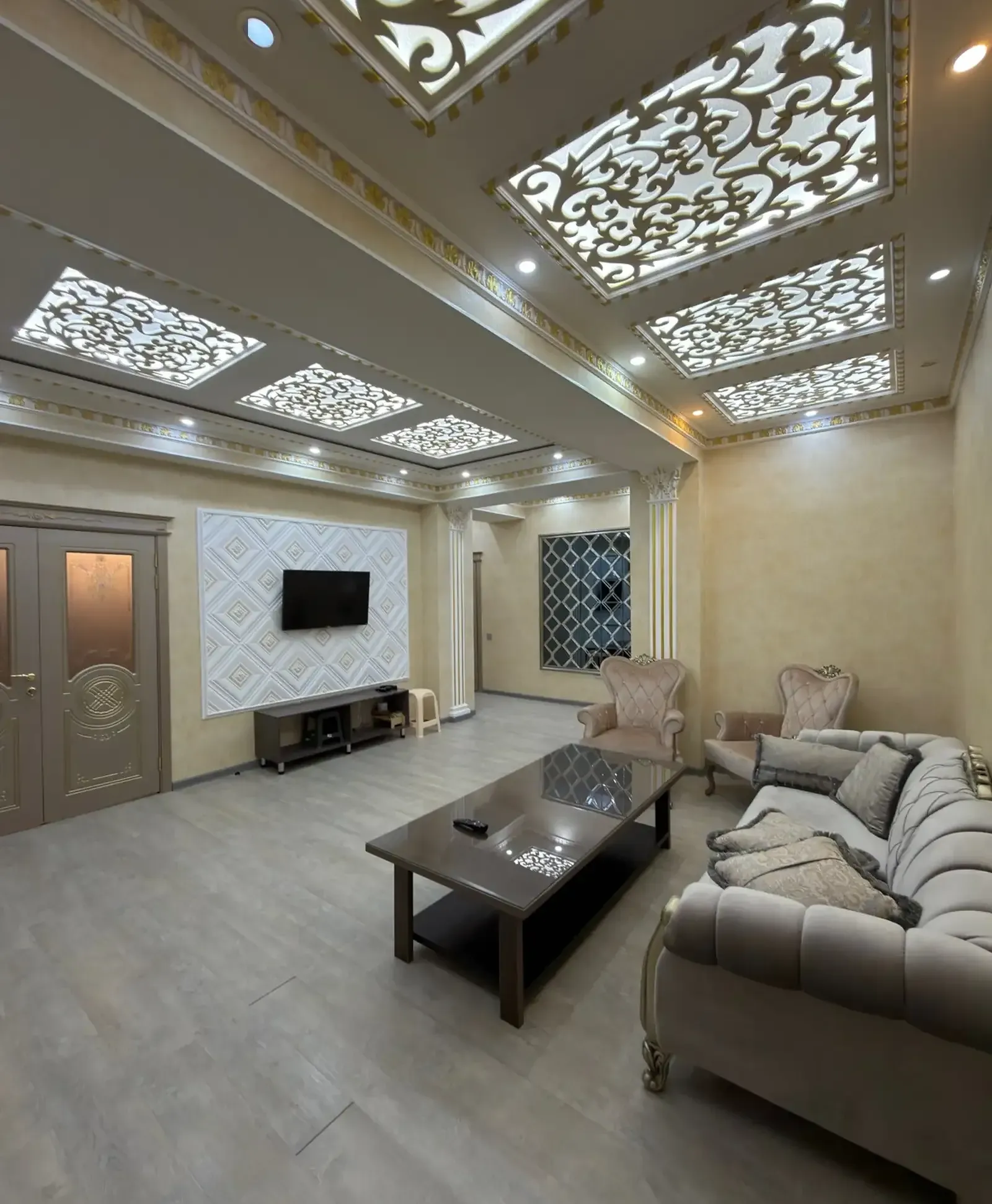 4-комн. квартира, 11 этаж, 200м², Опера Балет/Дом печать
