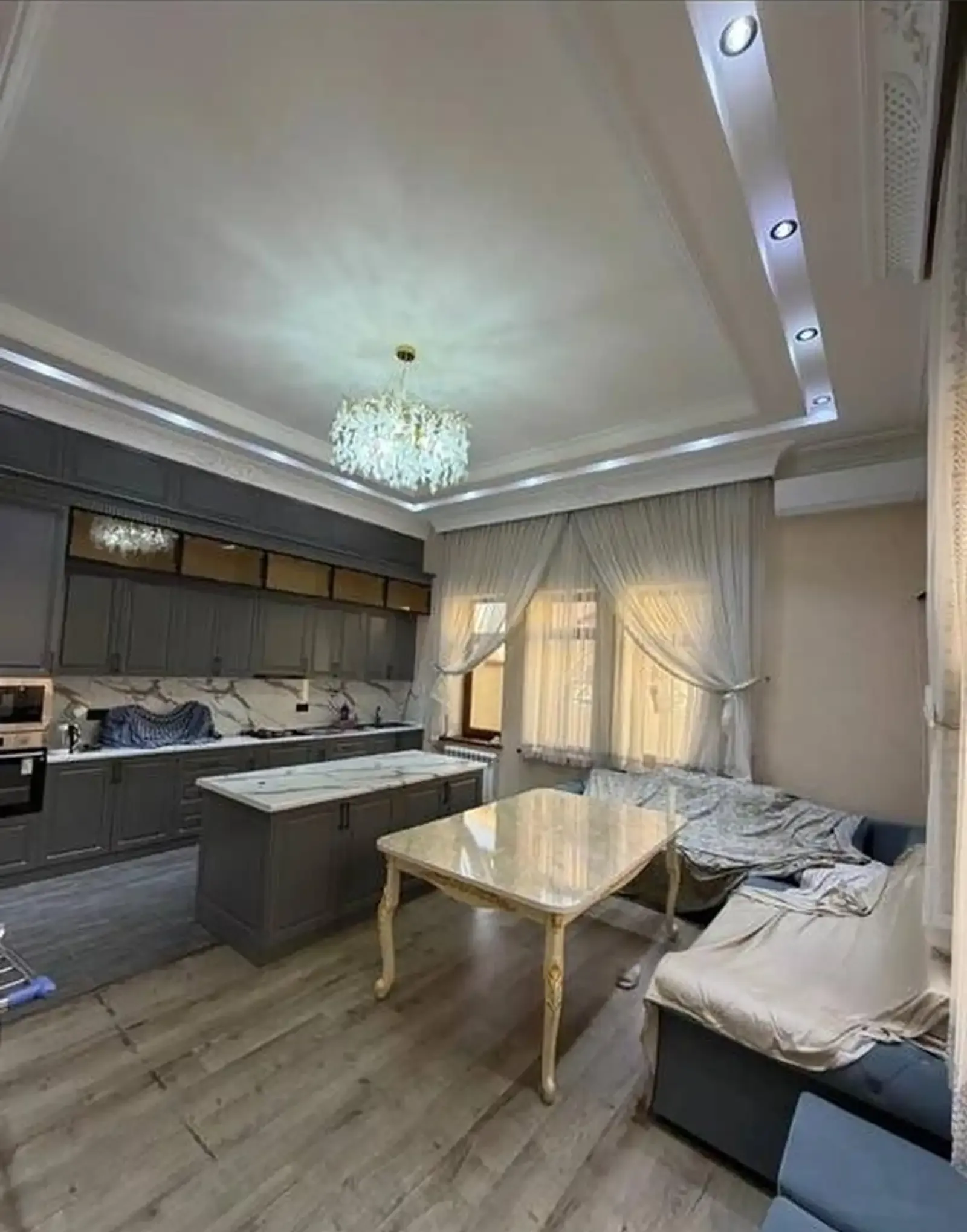 Дом, Фирдавси