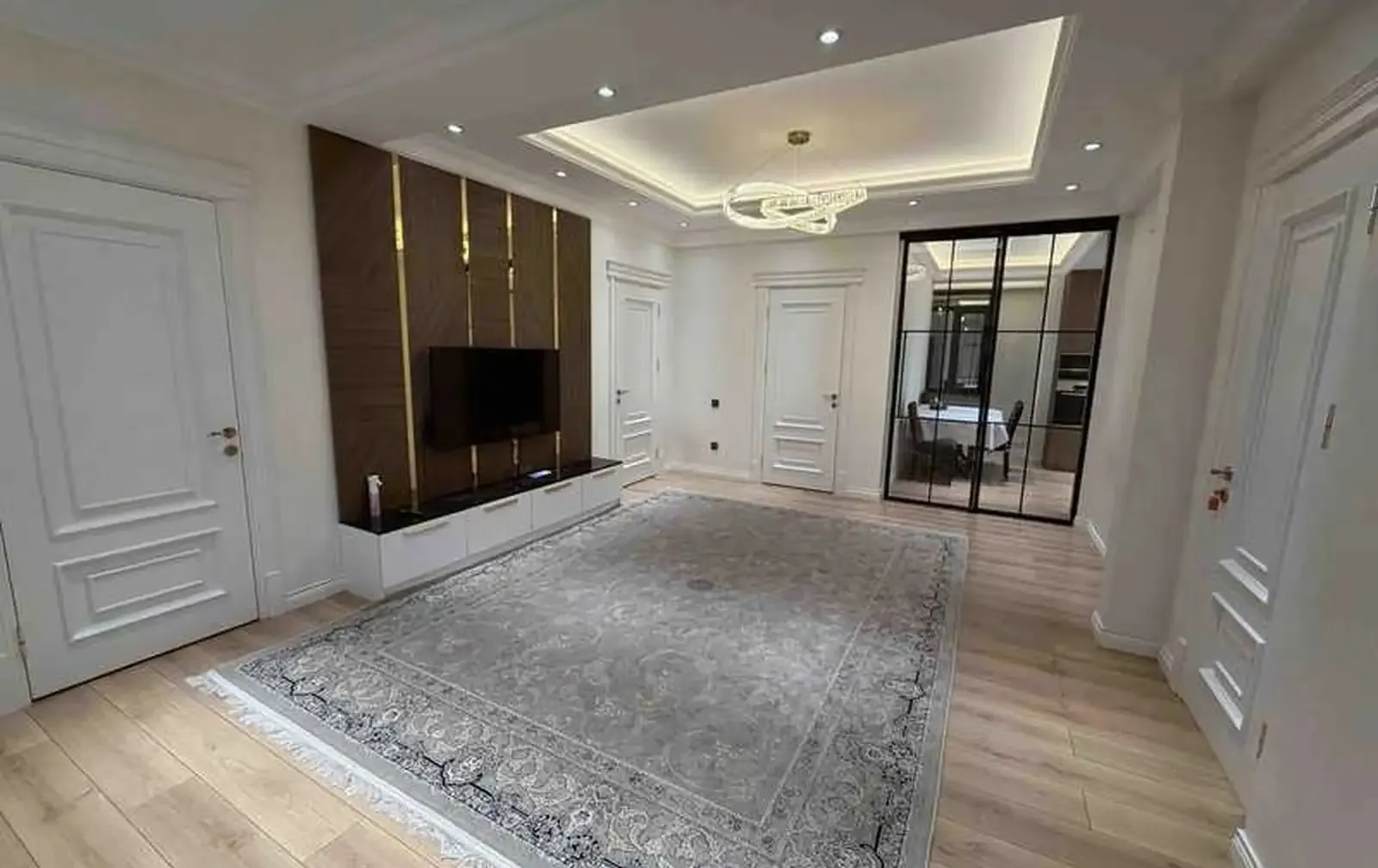 3-комн. квартира, 5 этаж, 130м², И.Сомони