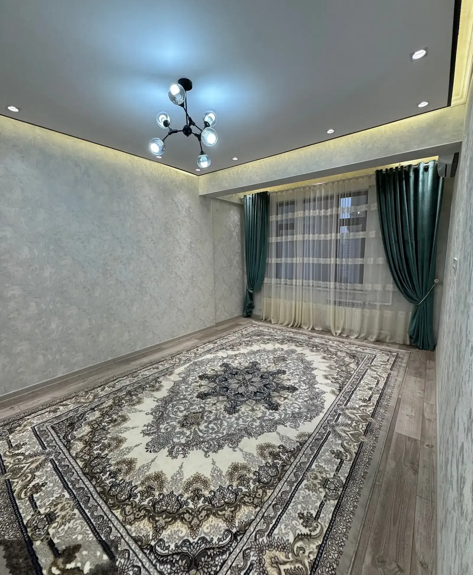 2-комн. квартира, 11 этаж, 66м², Гранд Отель/Овир