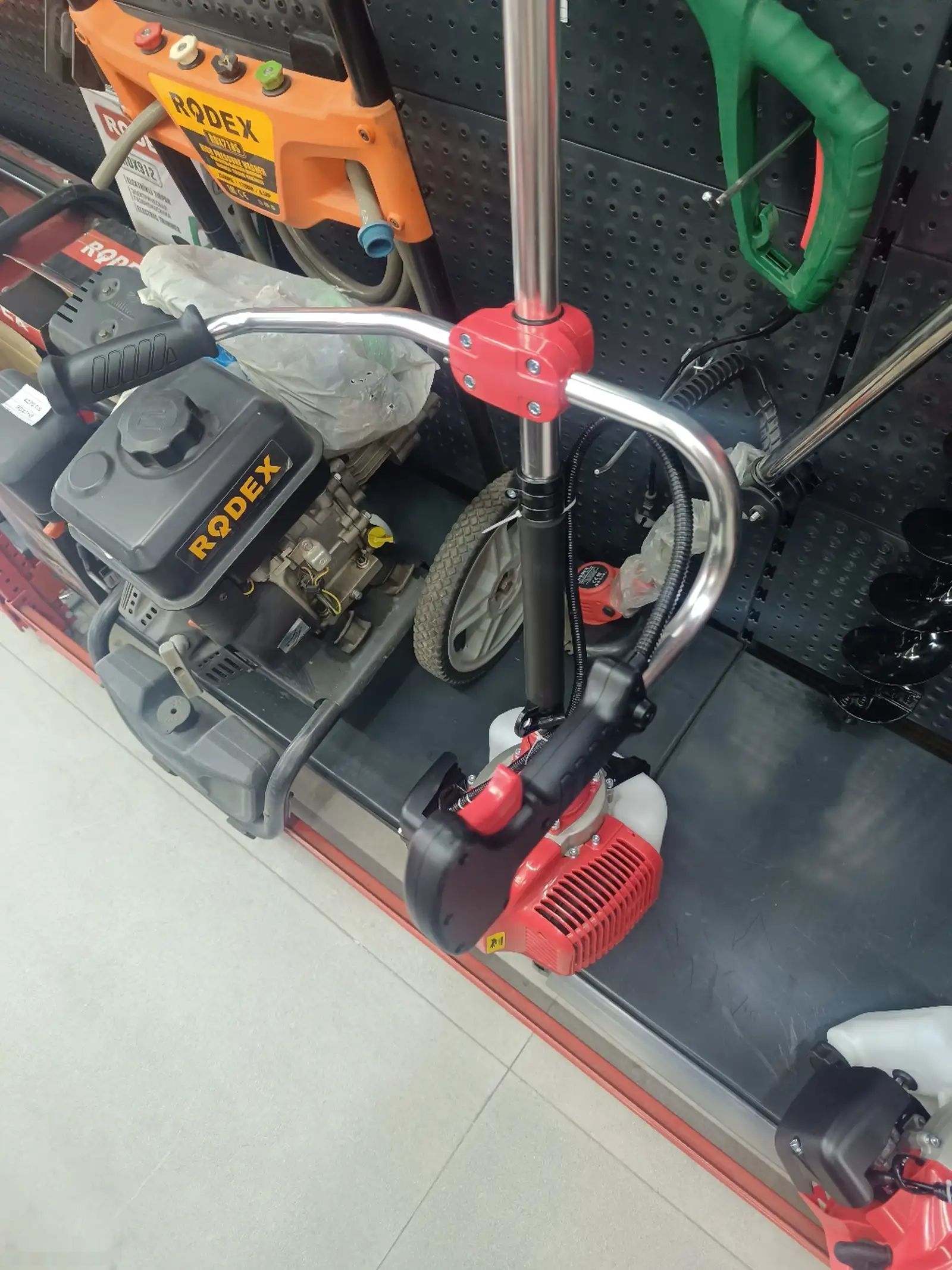 Бензиновая Газонокосилка