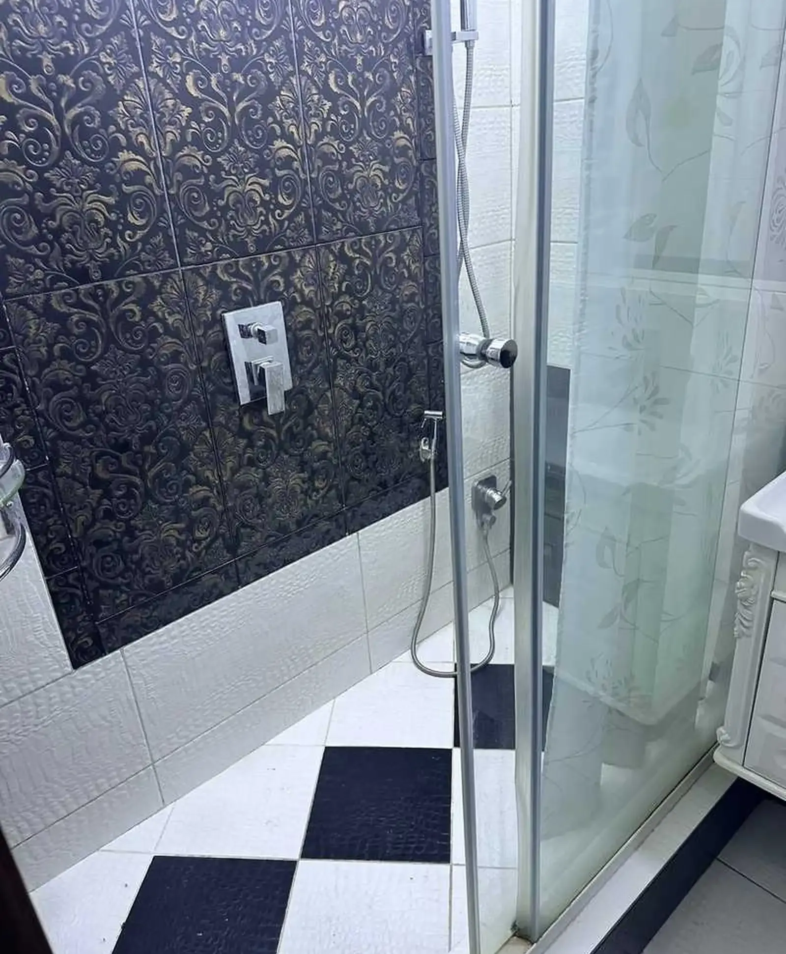 4-комн. квартира, 2 этаж, 85м², Фирдавси