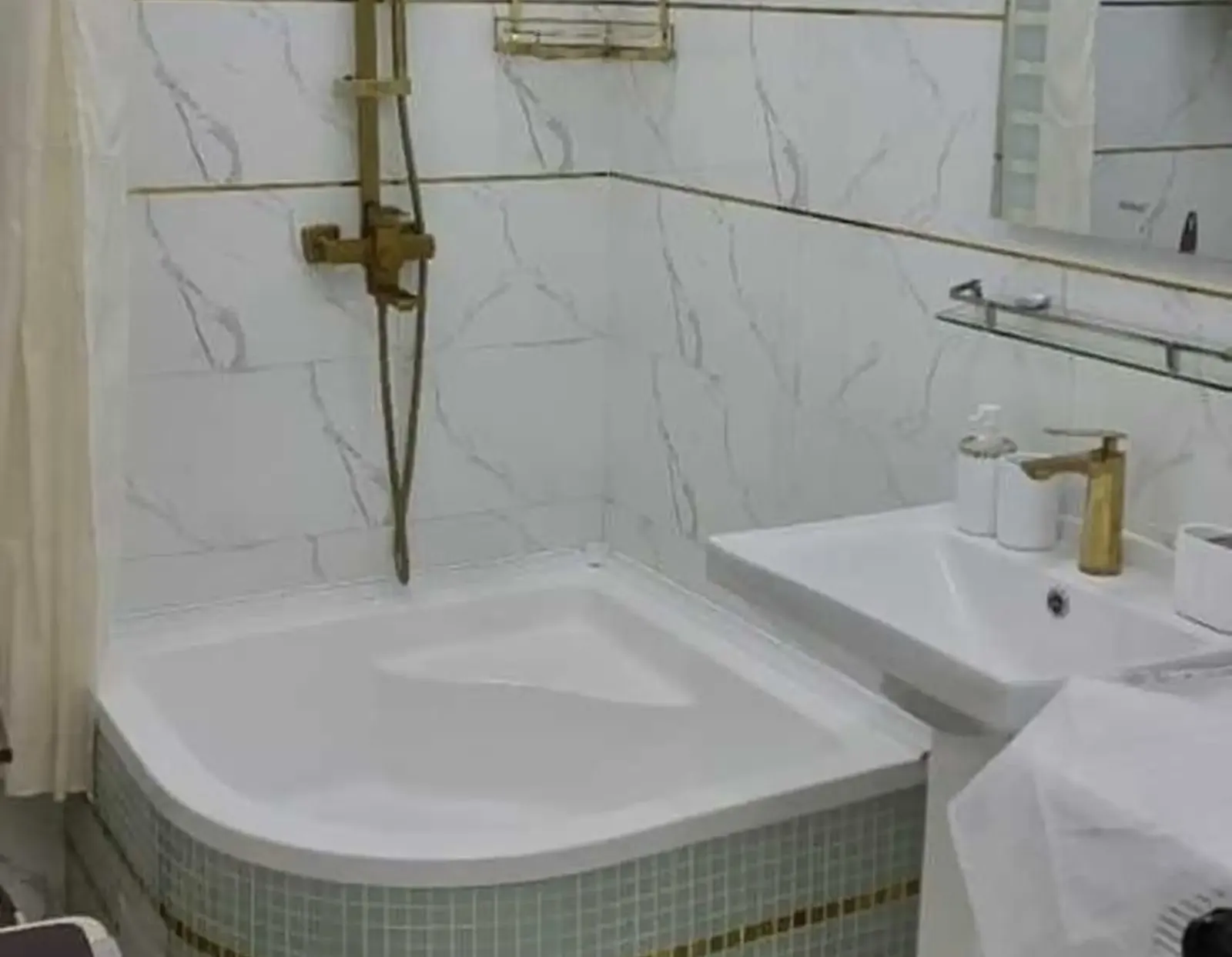 2-комн. квартира, 4 этаж, 55м², 82 мкр домои казокон