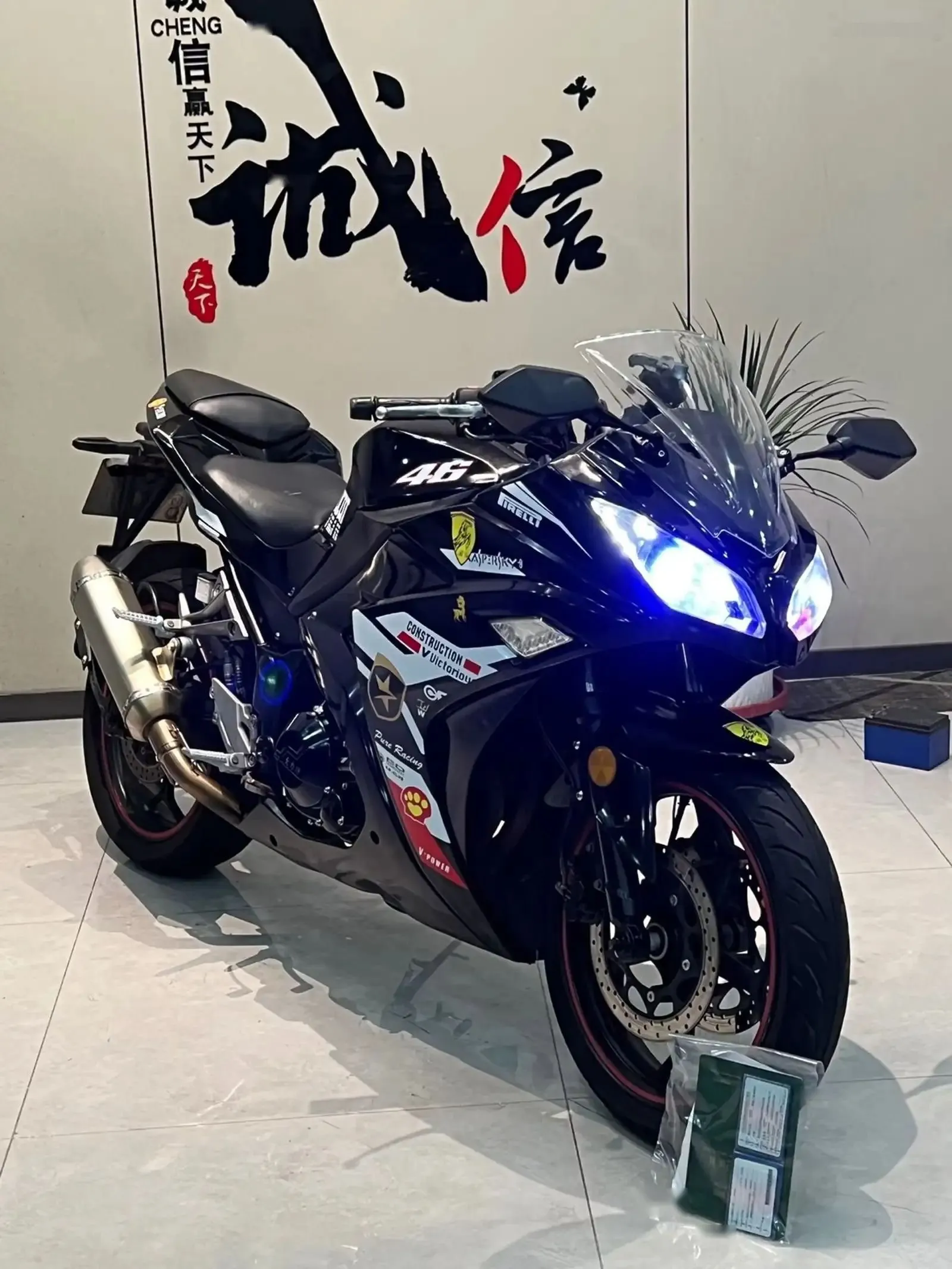 Мотоцикл Kawasaki 400 cc