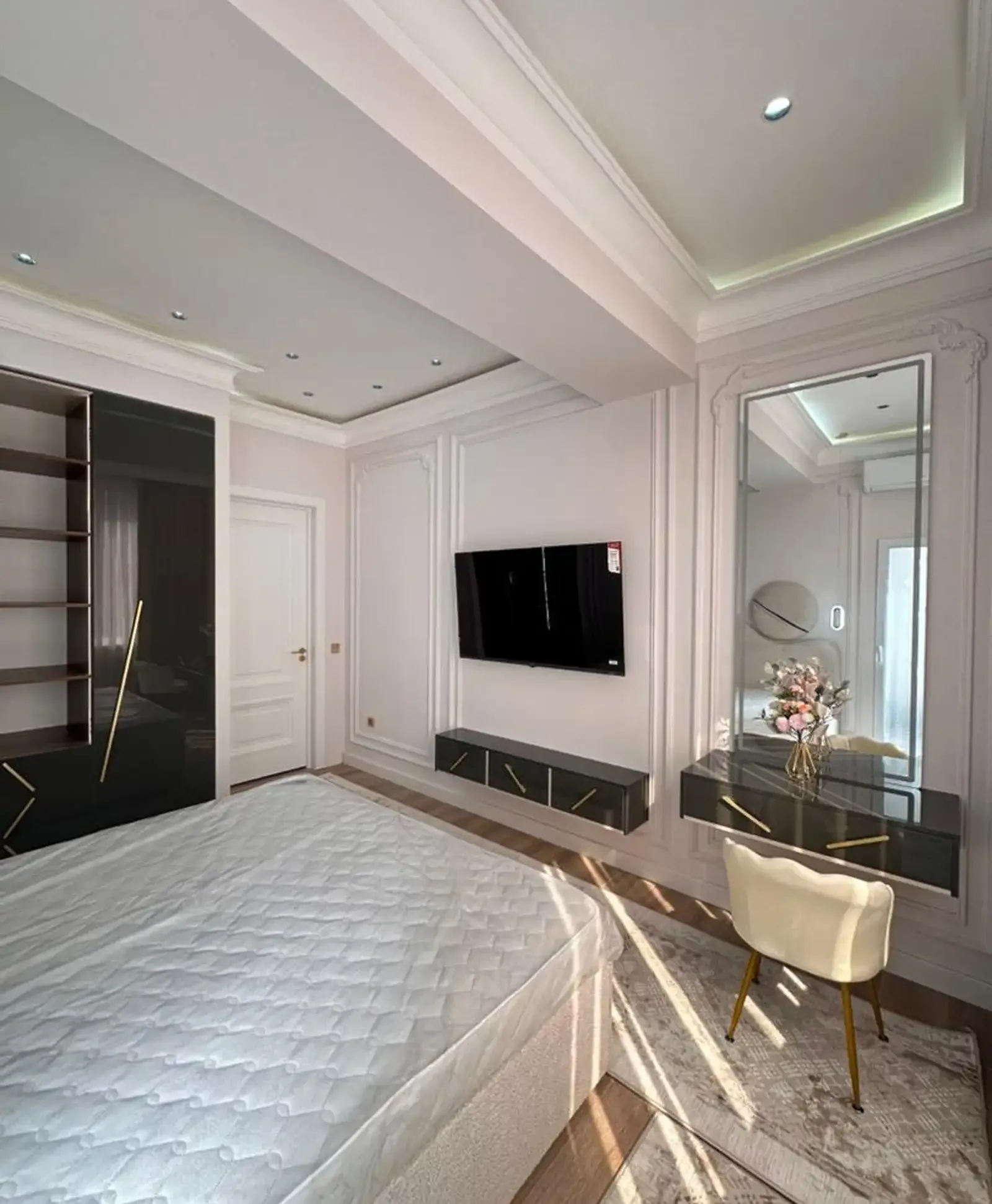 2-комн. квартира, 3 этаж, 70 м², Славянский университет