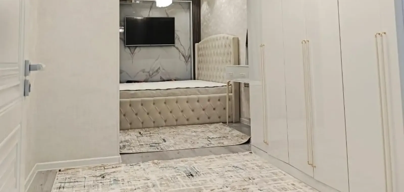 3-к квартира, 3 этаж, 100 м², Фирдавси 64мкр