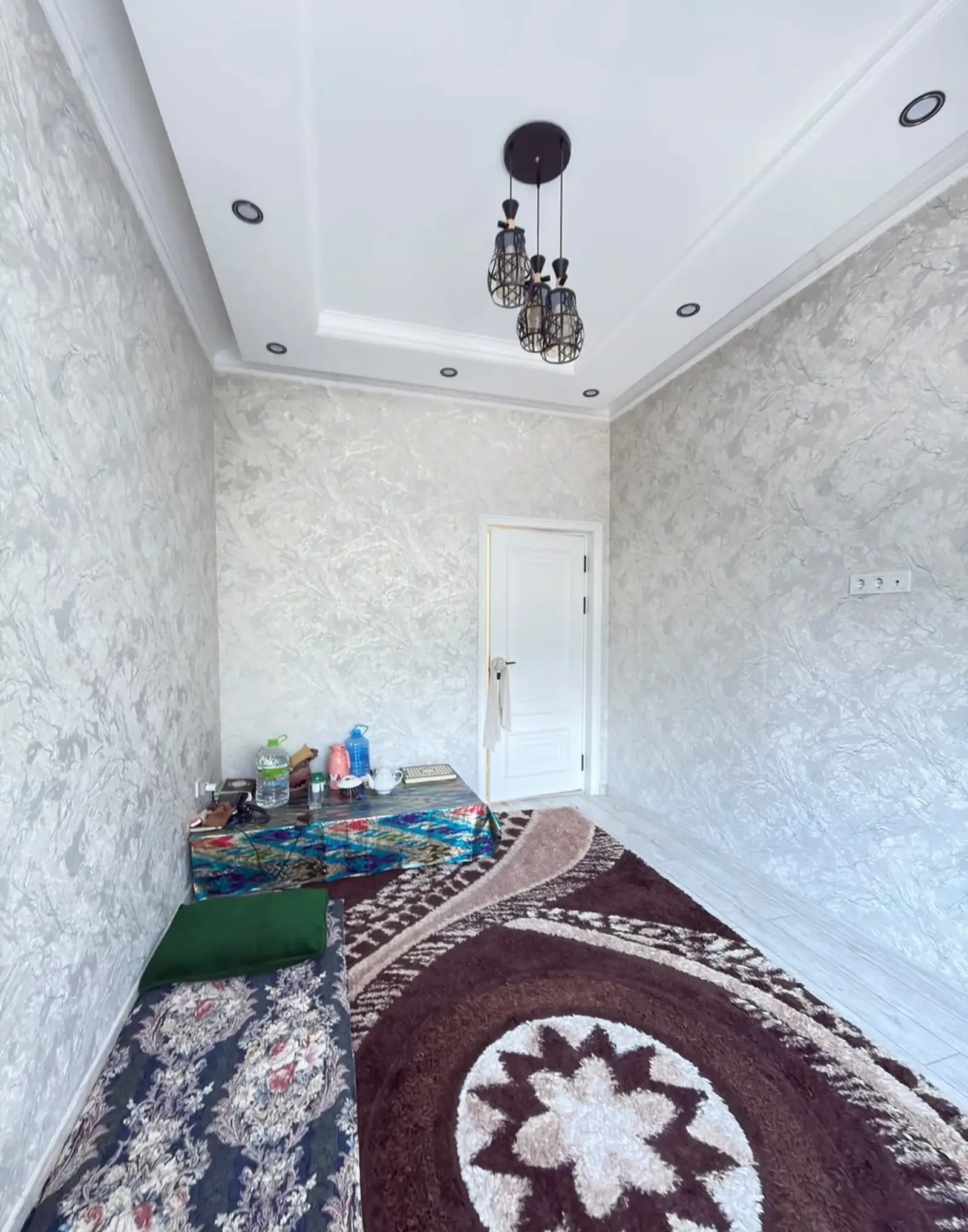 4-комн. квартира, 2 этаж, 100 м², Фирдавси