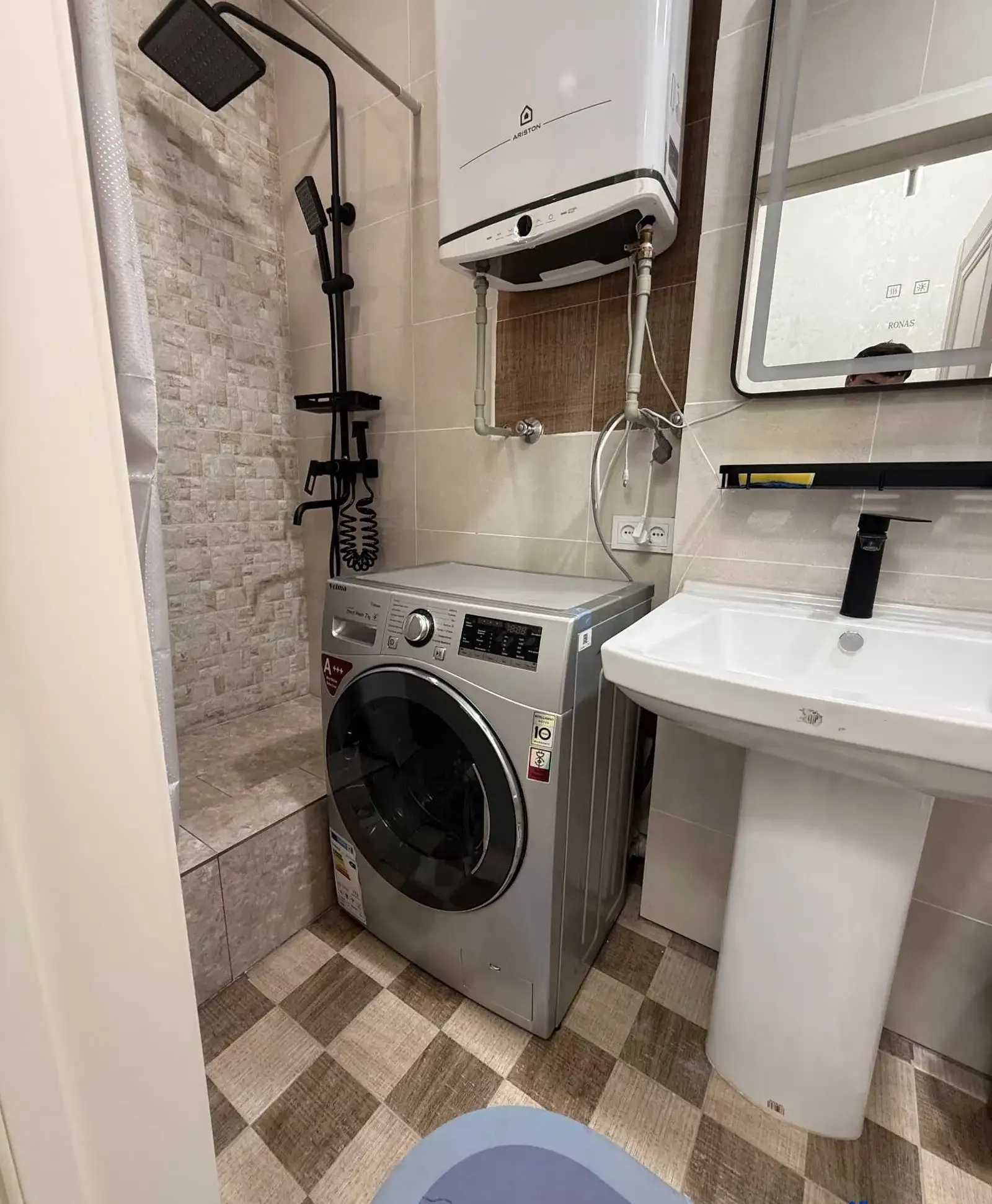 2-комн. квартира, 12 этаж, 77м², Овир