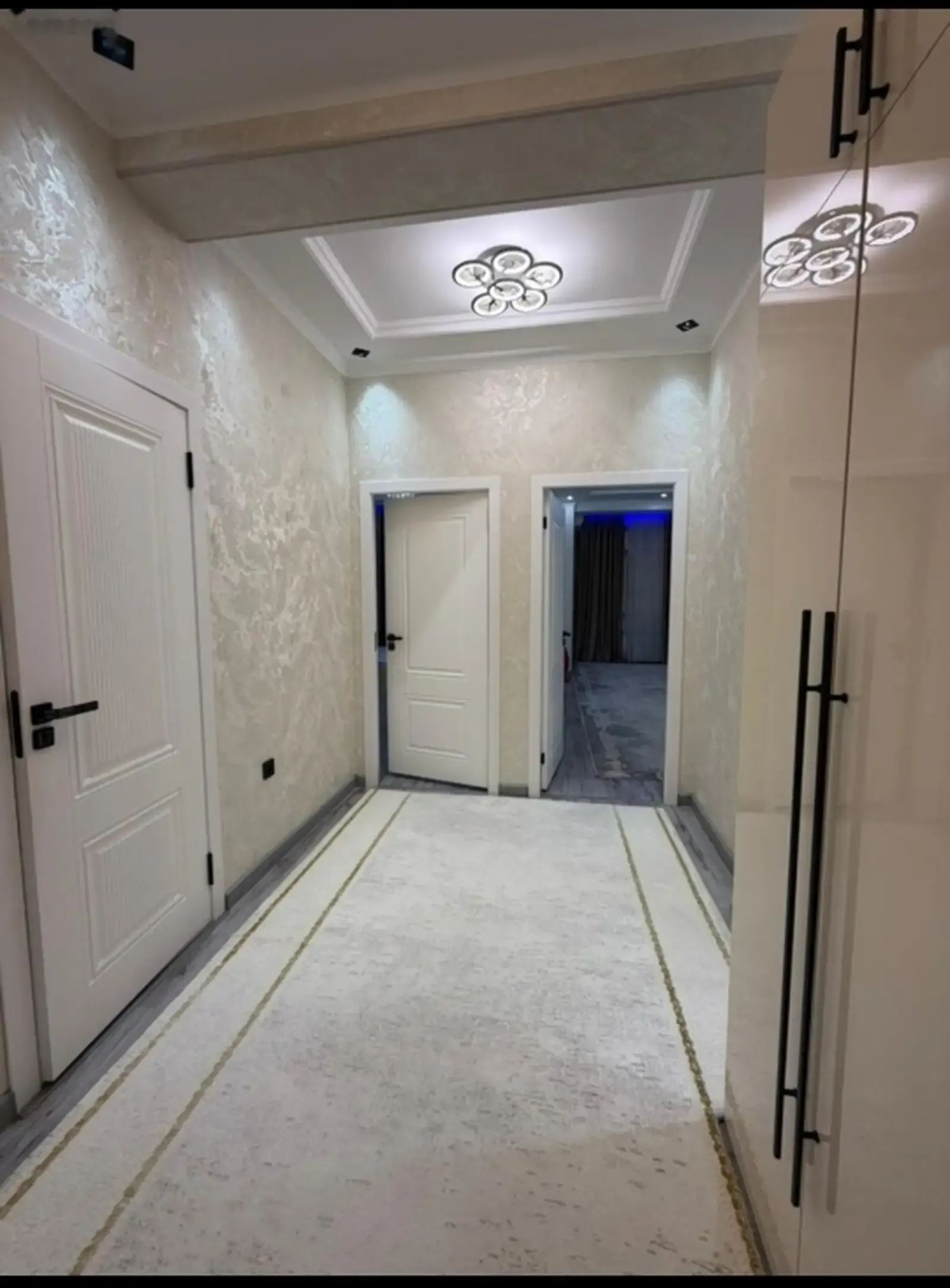 2-к квартира, 11 этаж, 69 м², 82 мкр