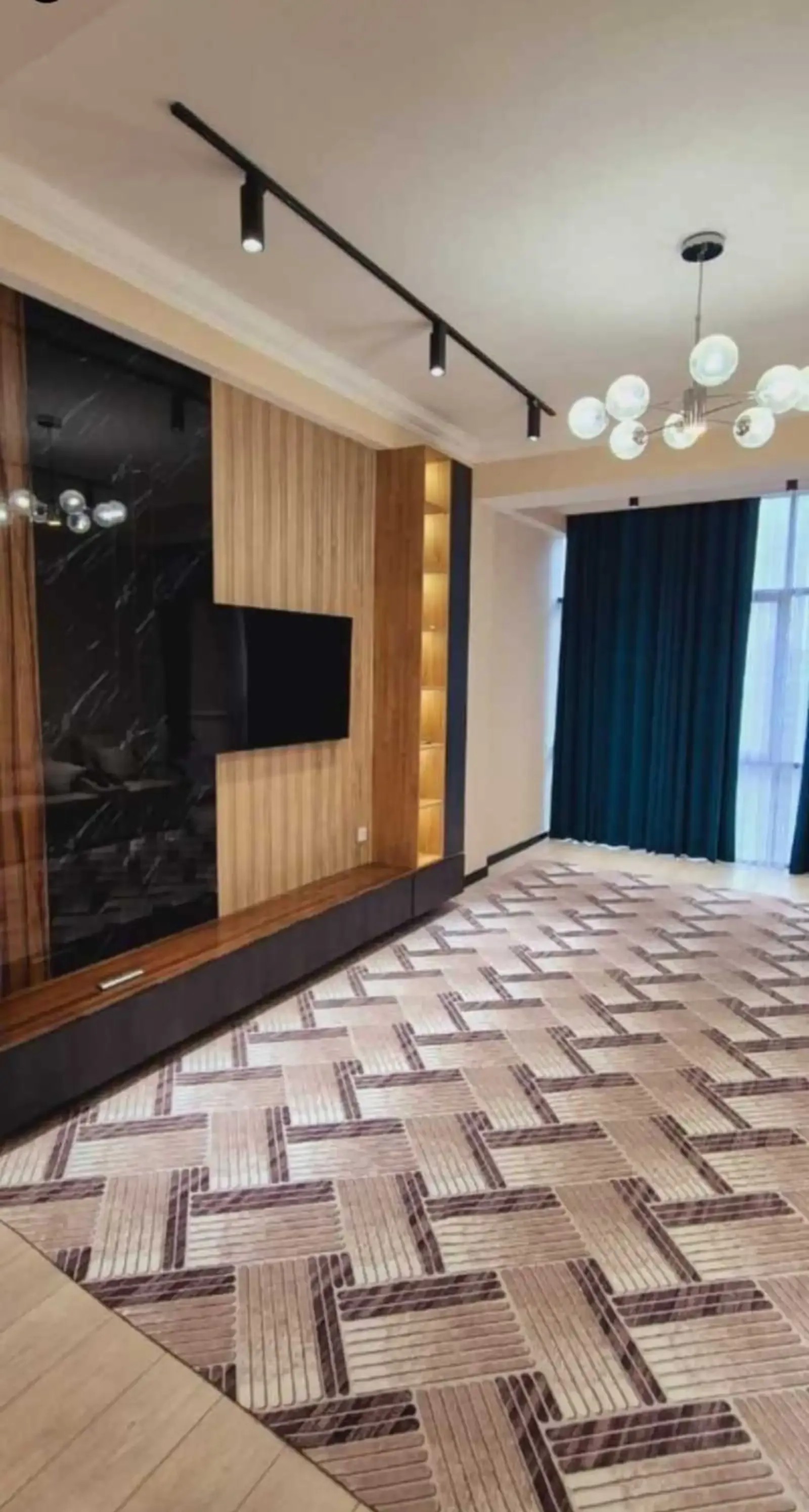 2-комн. квартира, 13 этаж, 80м², ДОМ ПЕЧАТ АЛФЕМО