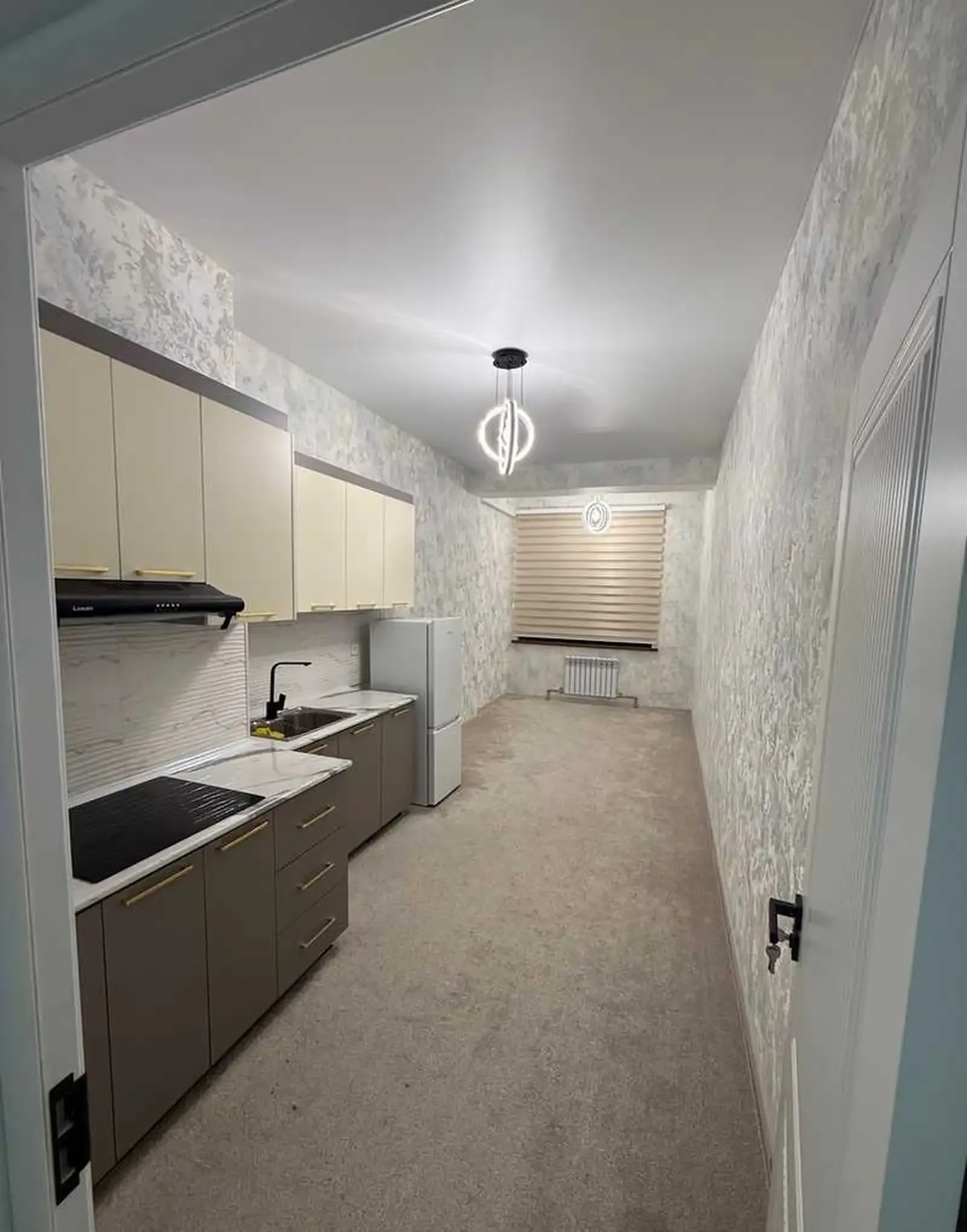 1-комн. квартира, 3 этаж, 65 м², 102мкр роддоми 3