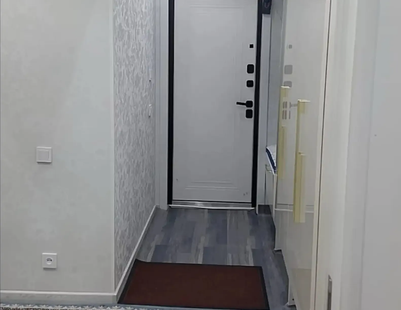 3-комн. квартира, 2 этаж, 71м², 33 мкр