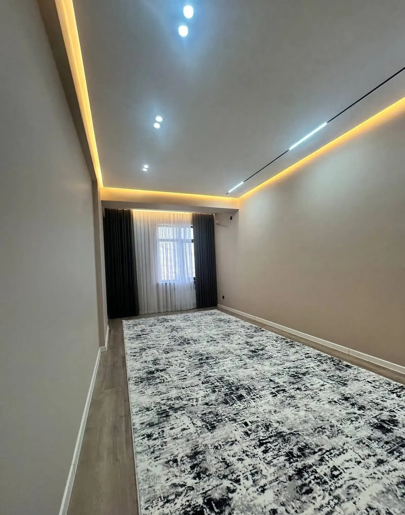 2-комн. квартира, 9 этаж, 71 м², Шохмансур