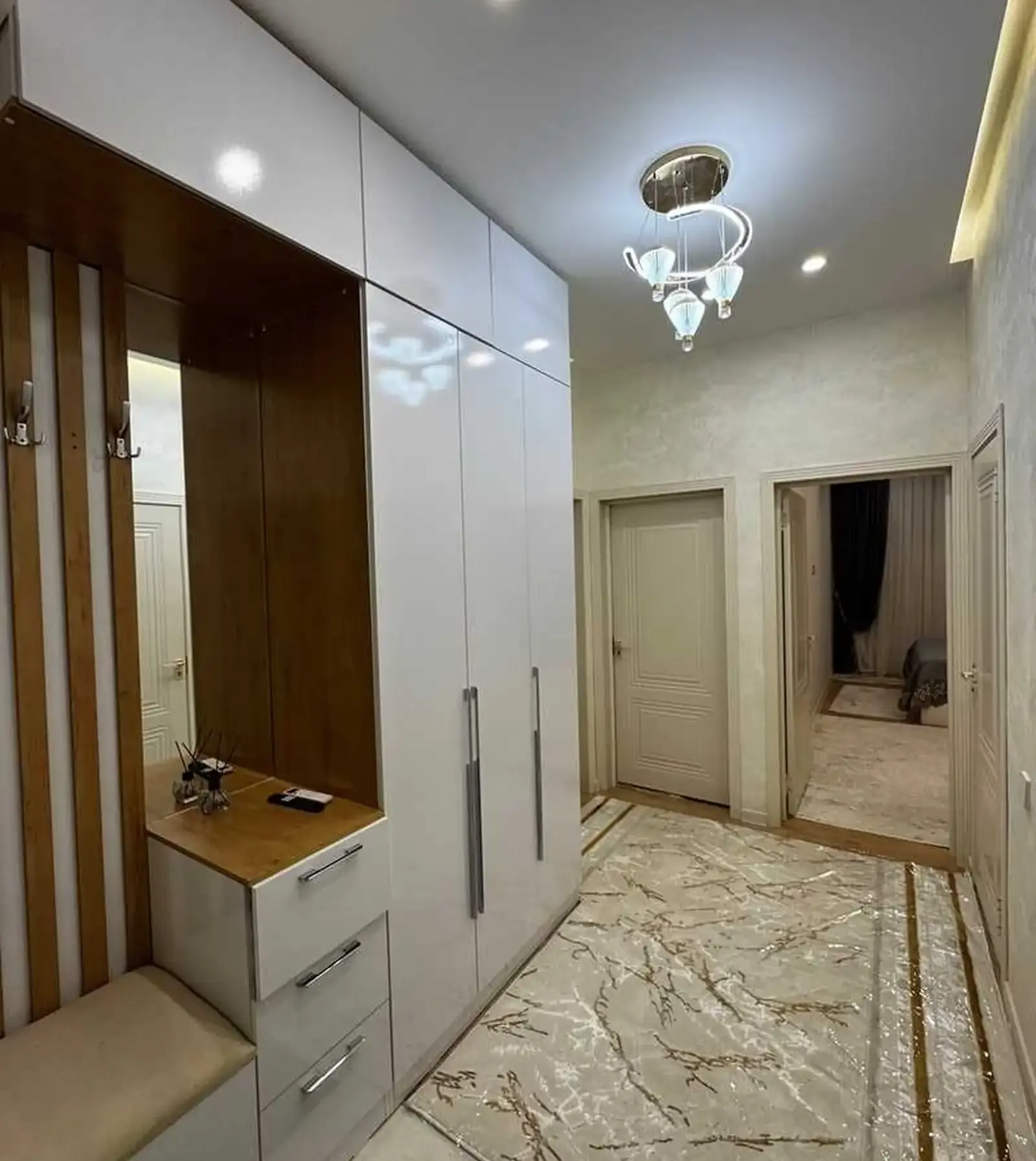 2-комн. квартира, 14 этаж, 65м², шоҳмансур