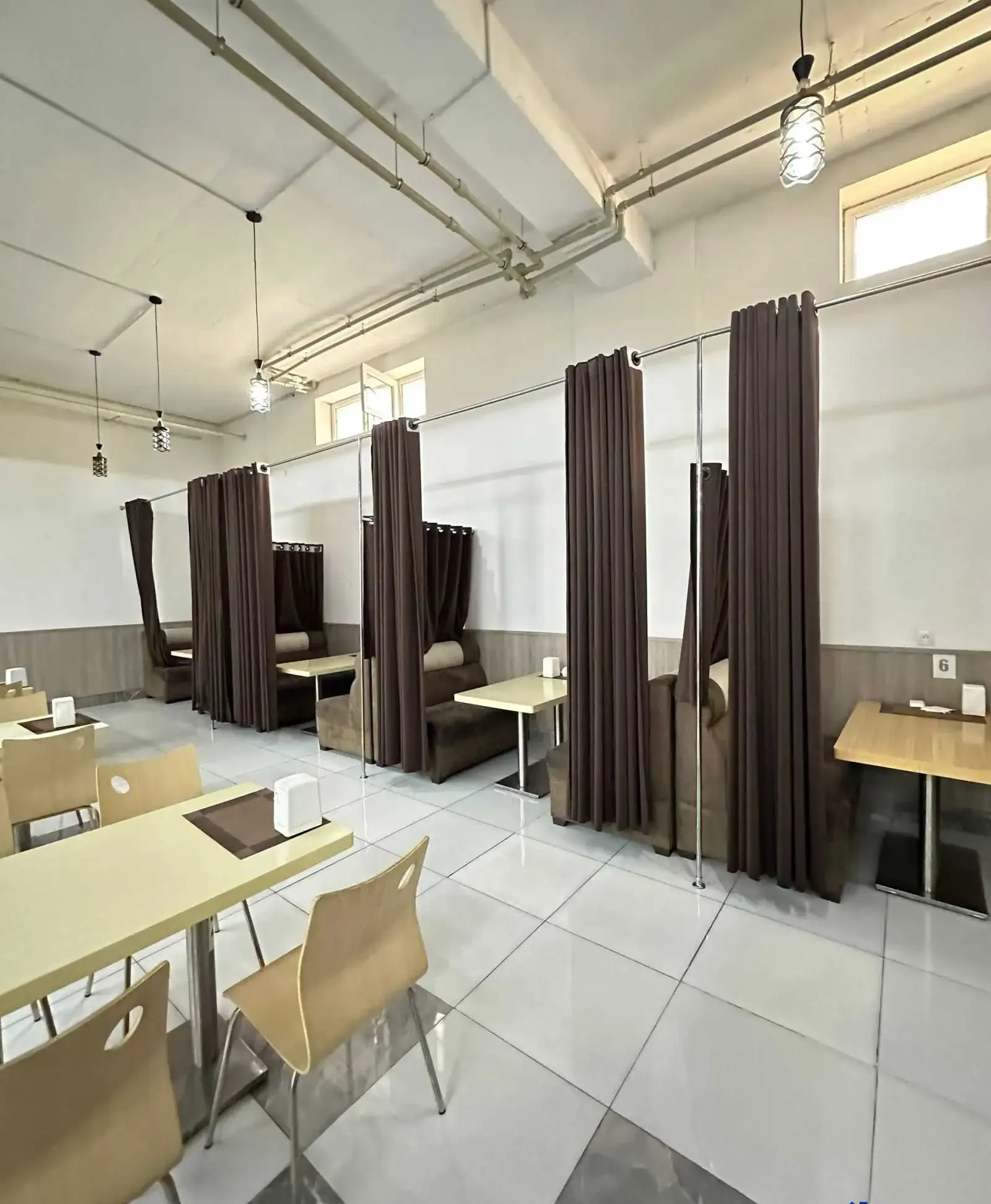 Помещение под ресторан / бар, 444м², Сино Караболо