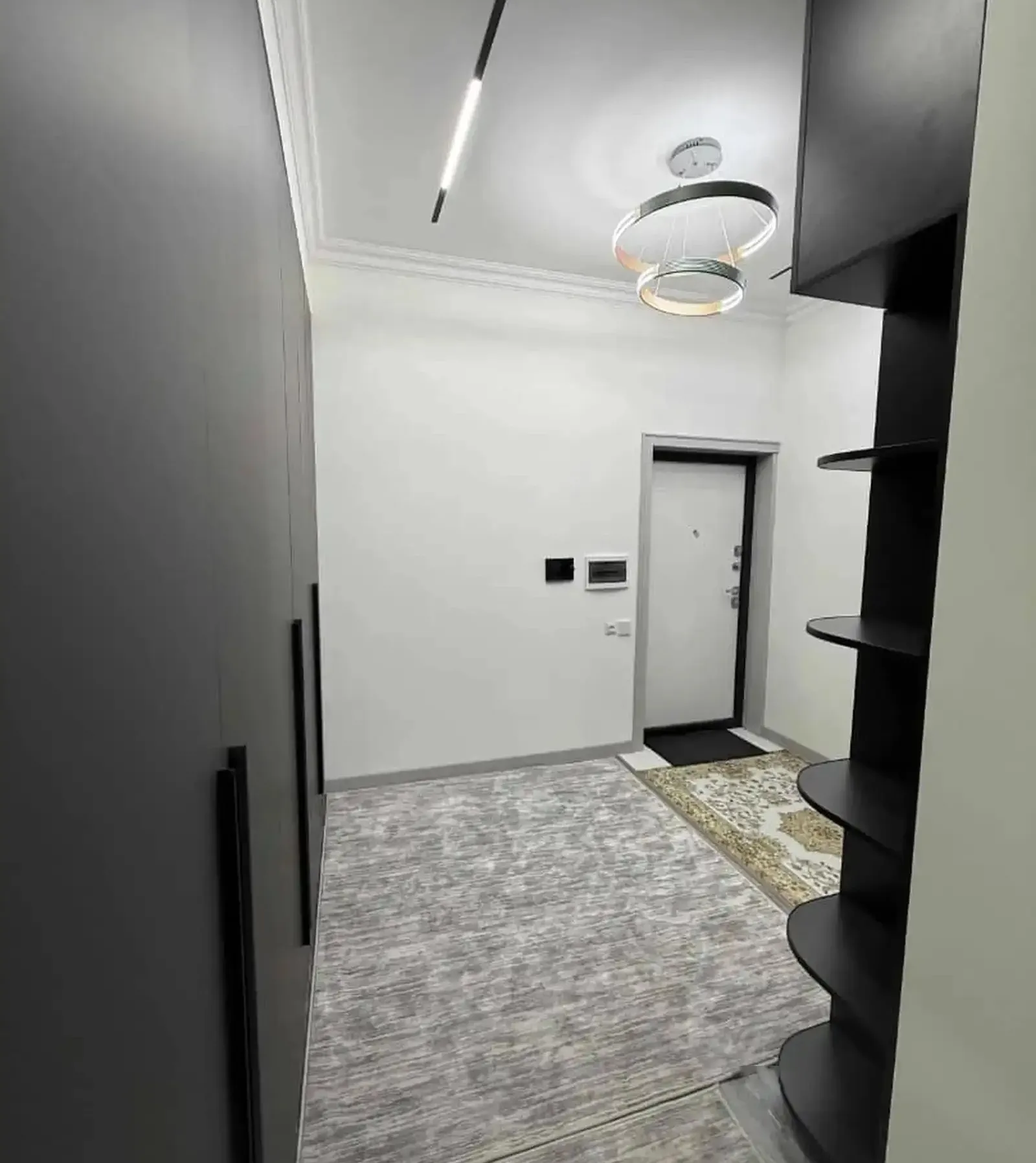 2-комн. квартира, 15 этаж, 95м², 82 мкр