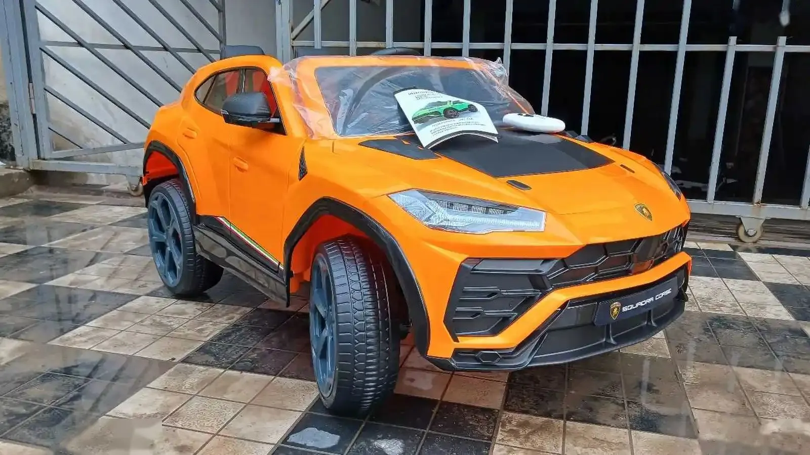 Детский электромобиль