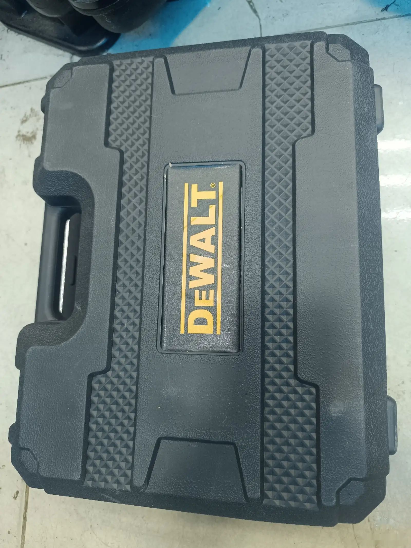 Шруповëрт Dewalt