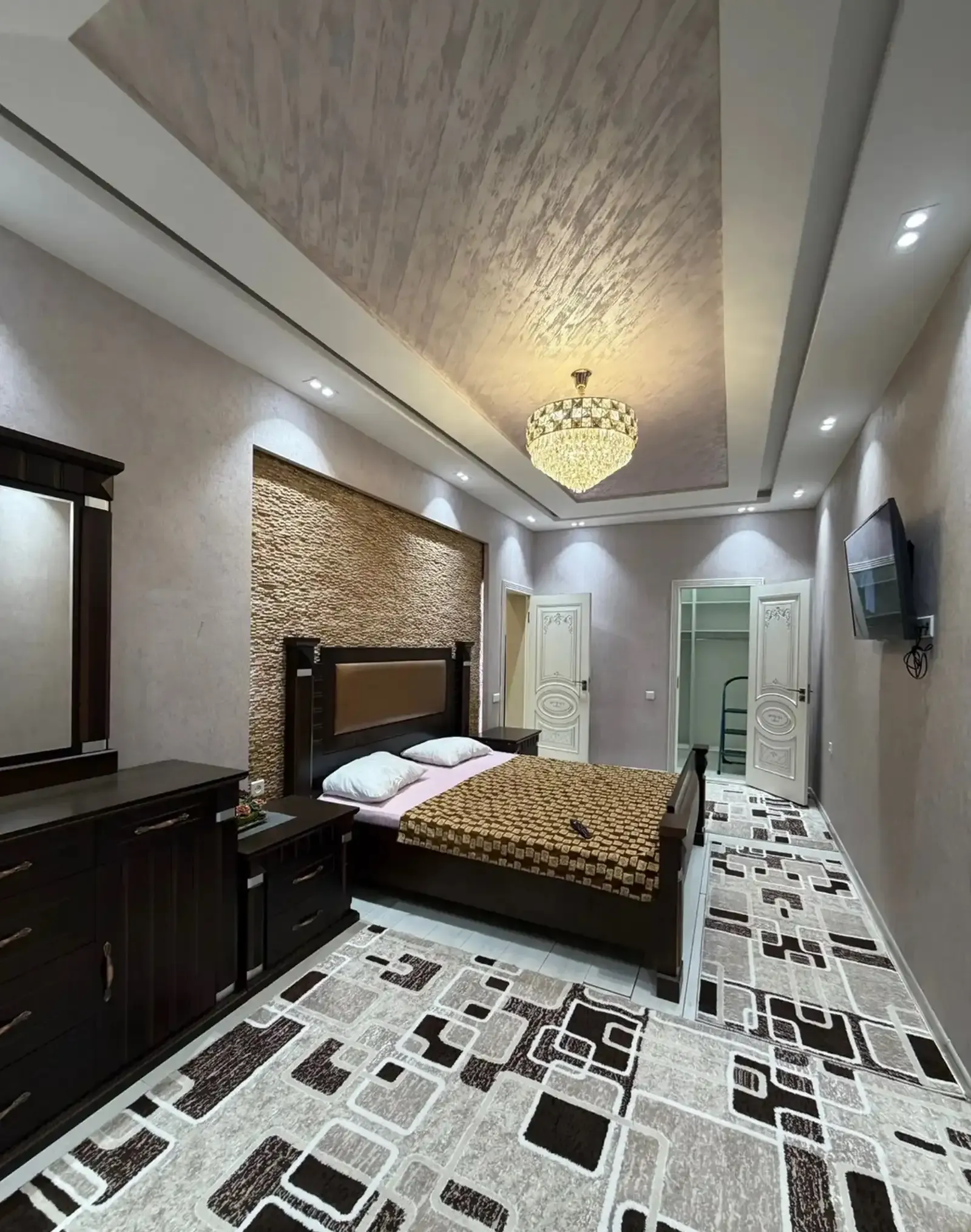 2-комн. квартира, 5 этаж, 96м², шохмансур