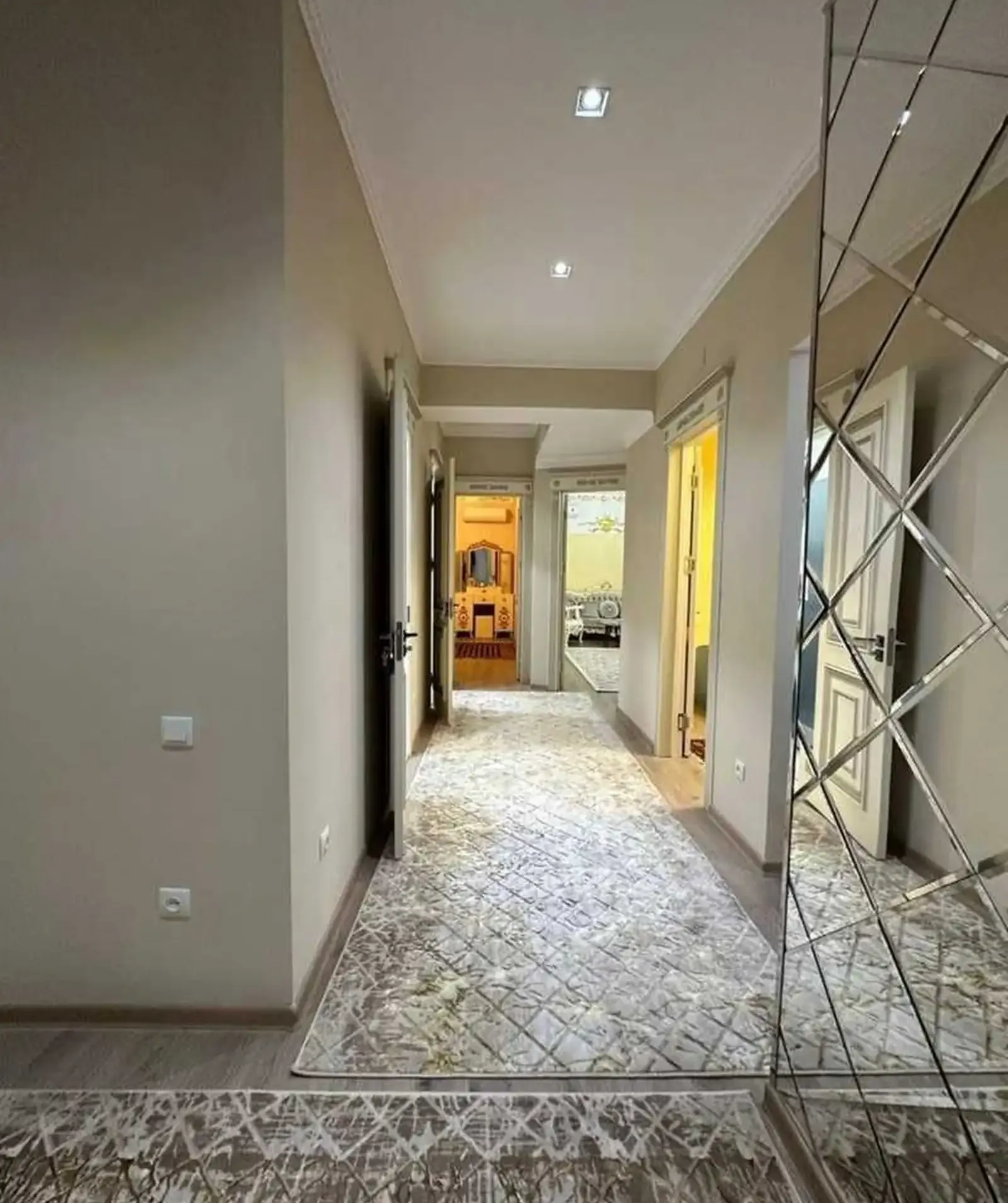 2-комн. квартира, 11 этаж, 101м², Парламент