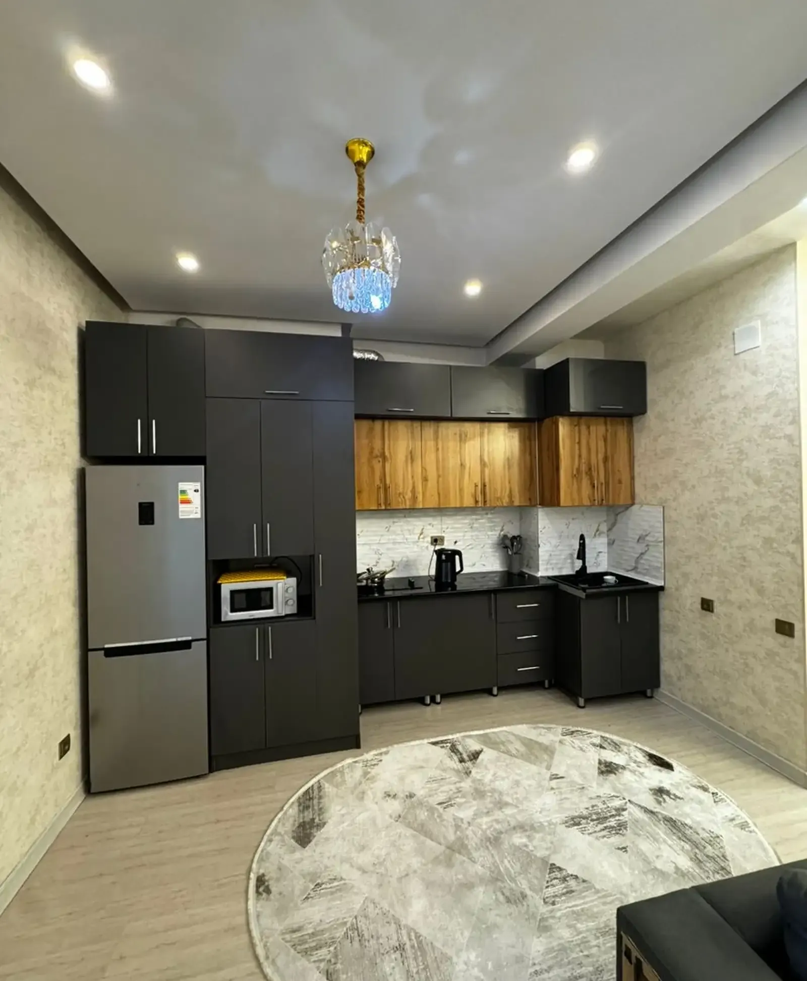 2-комн. квартира, 15 этаж, 90м², Овир