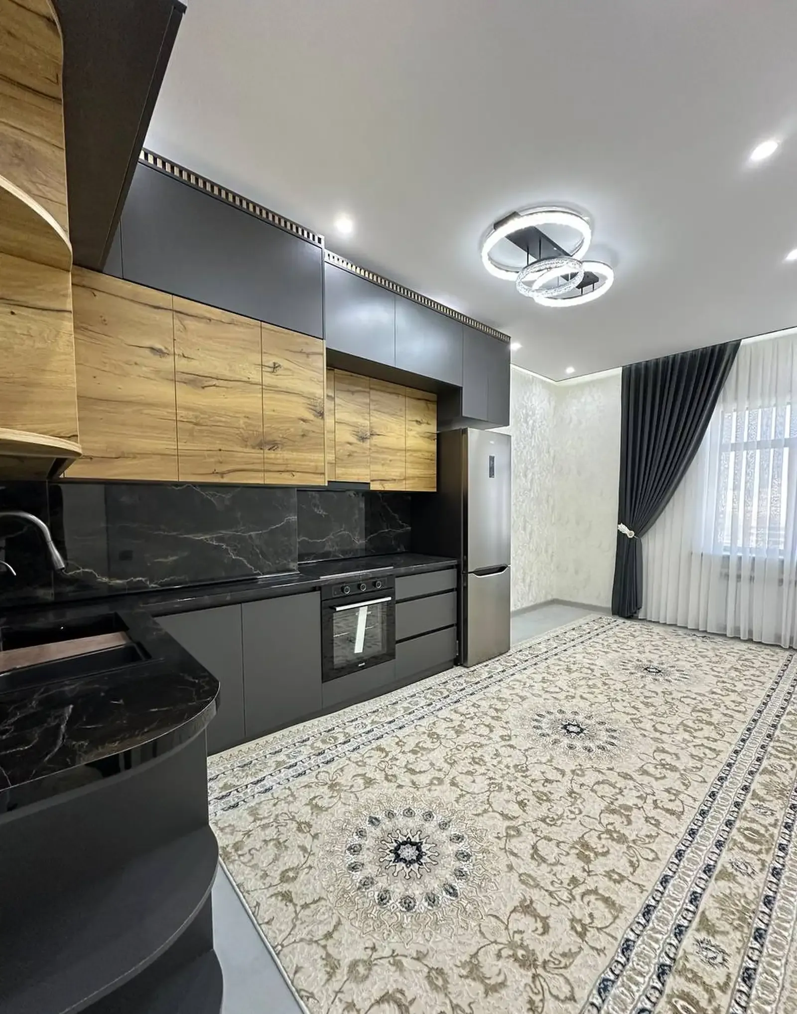 3-комн. квартира, 11 этаж, 85 м², Сино Казокон назди масчид