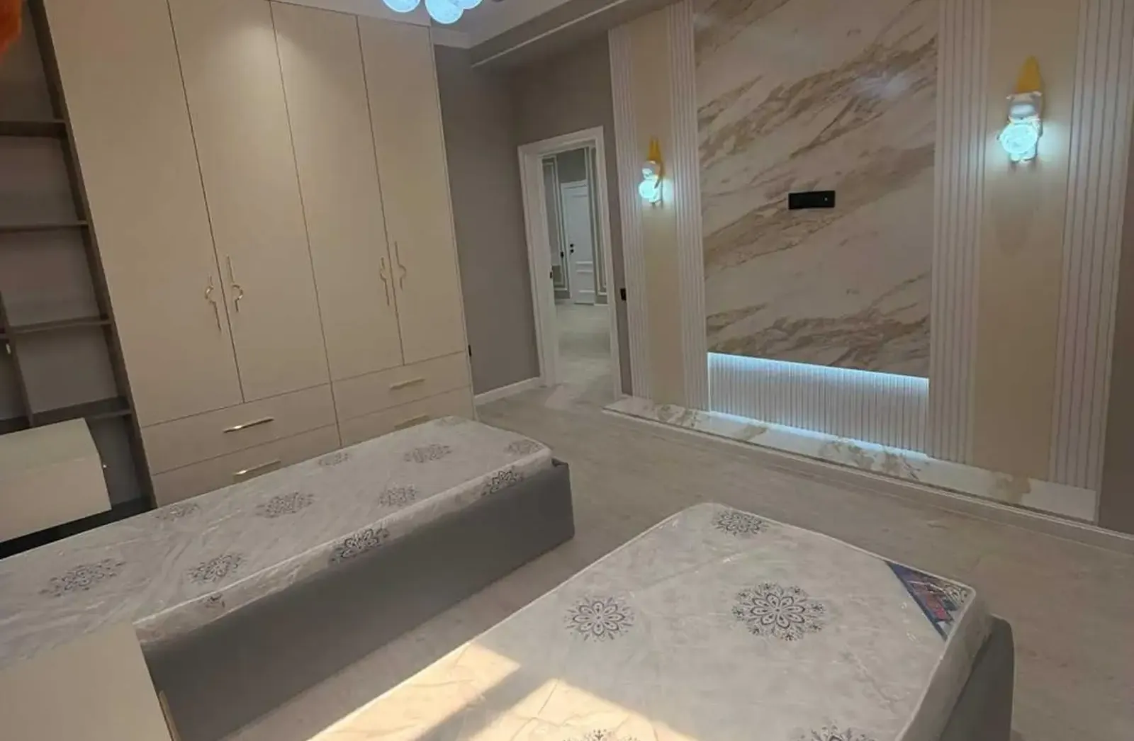 3-комн. квартира, 2 этаж, 108 м², Сино 112мкр